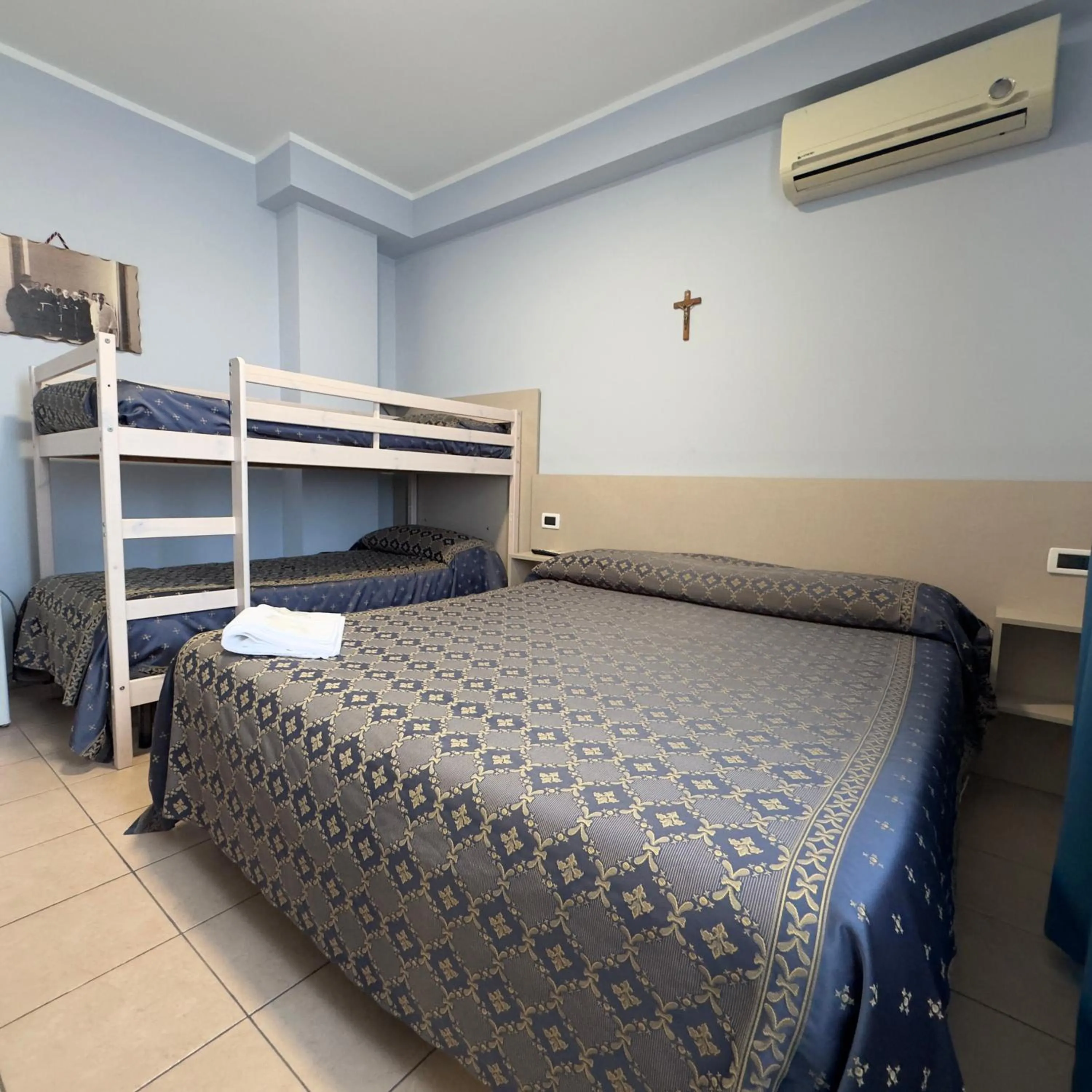 Bed in Hotel Immagine