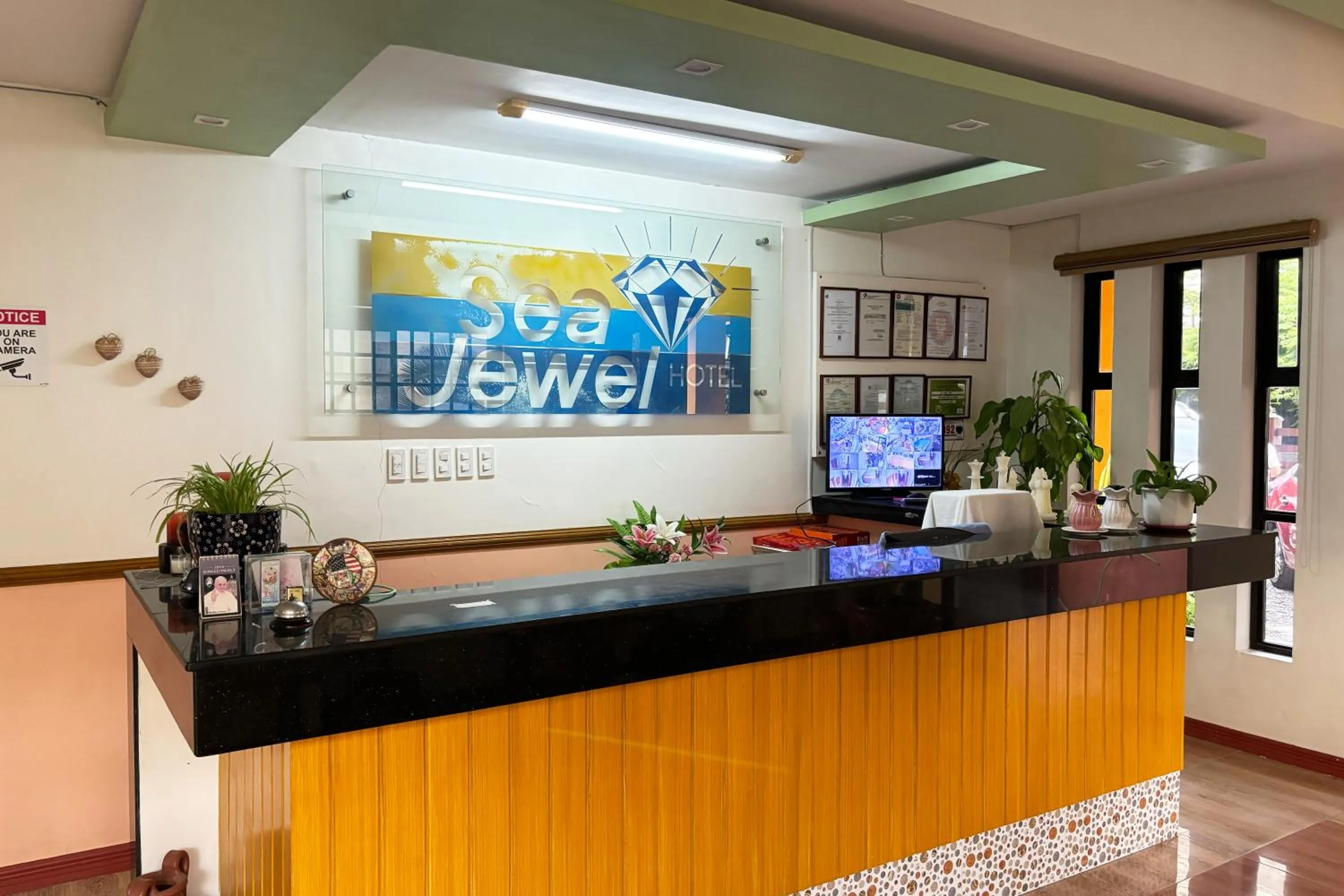 Lobby or reception in Sea Jewel Hotel Puerto Galera powered by Cocotel