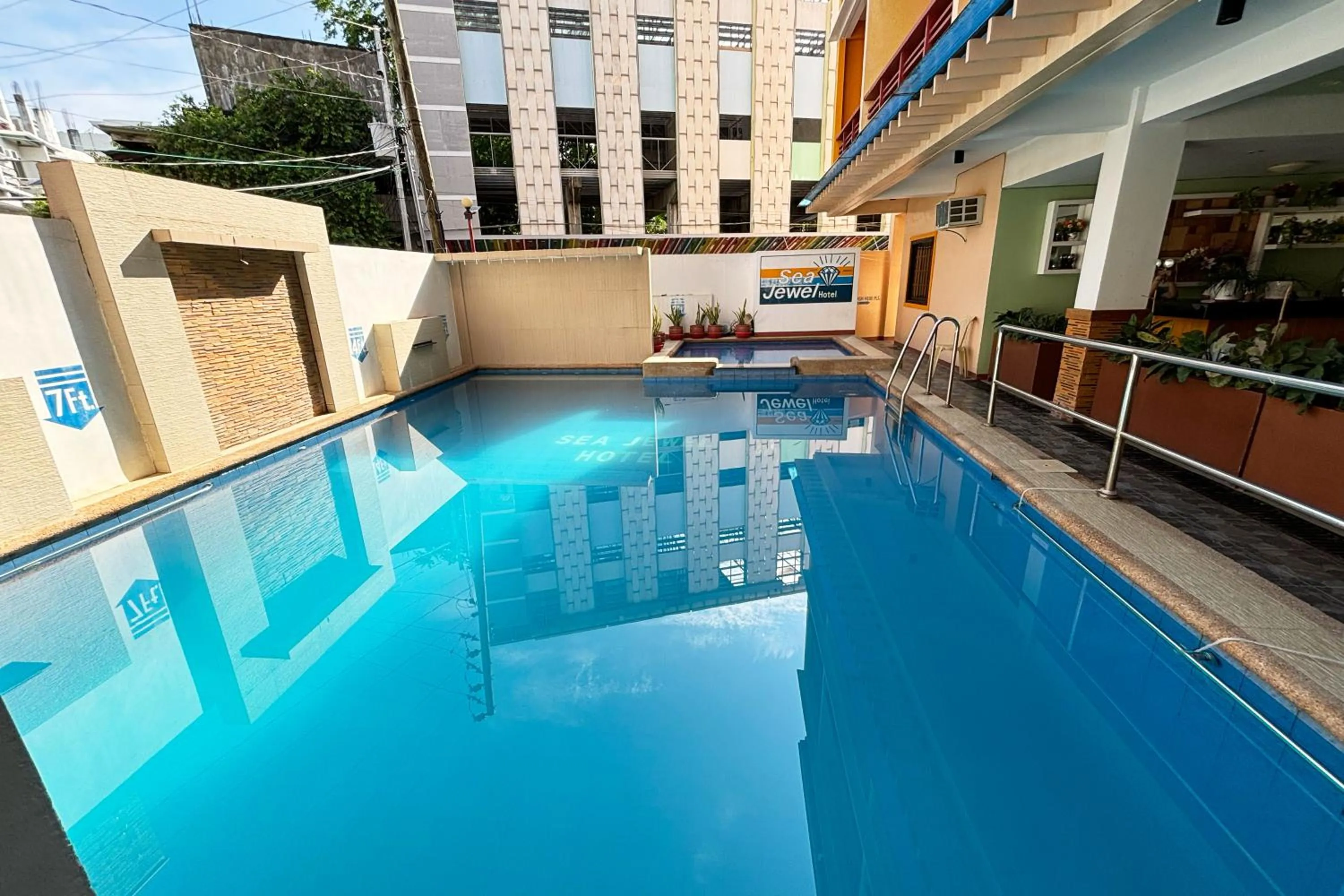 Swimming pool in Sea Jewel Hotel Puerto Galera powered by Cocotel