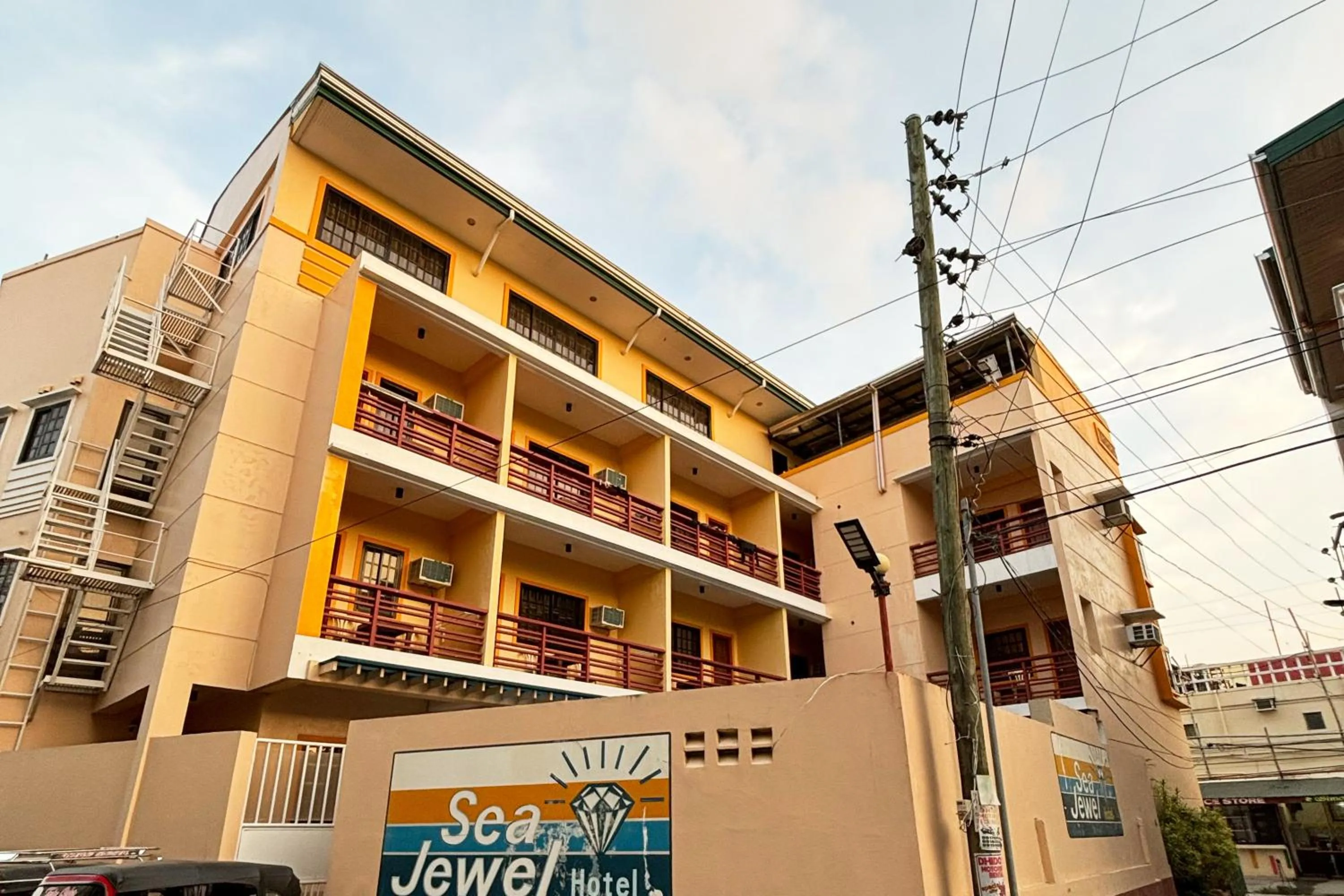 Property building in Sea Jewel Hotel Puerto Galera powered by Cocotel
