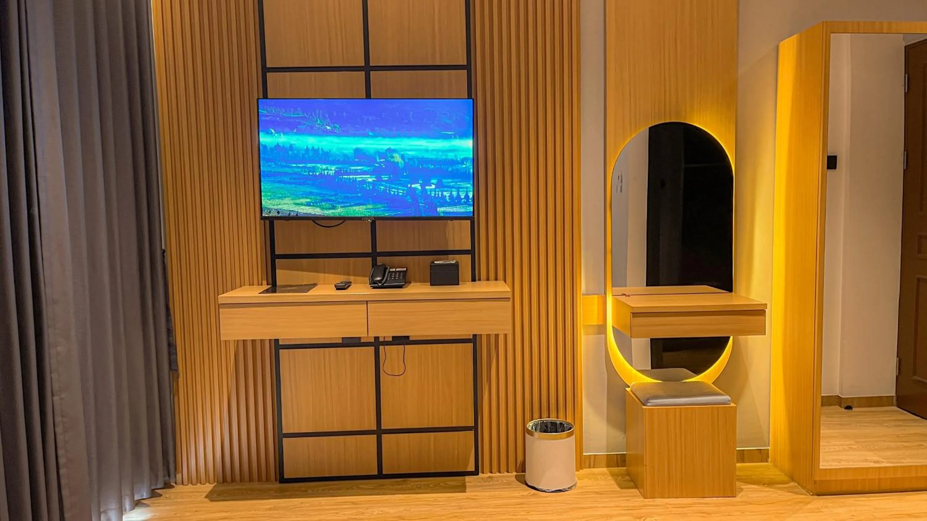 TV and multimedia in Eagle Hotel Wonosobo, Azana Hotels Collection