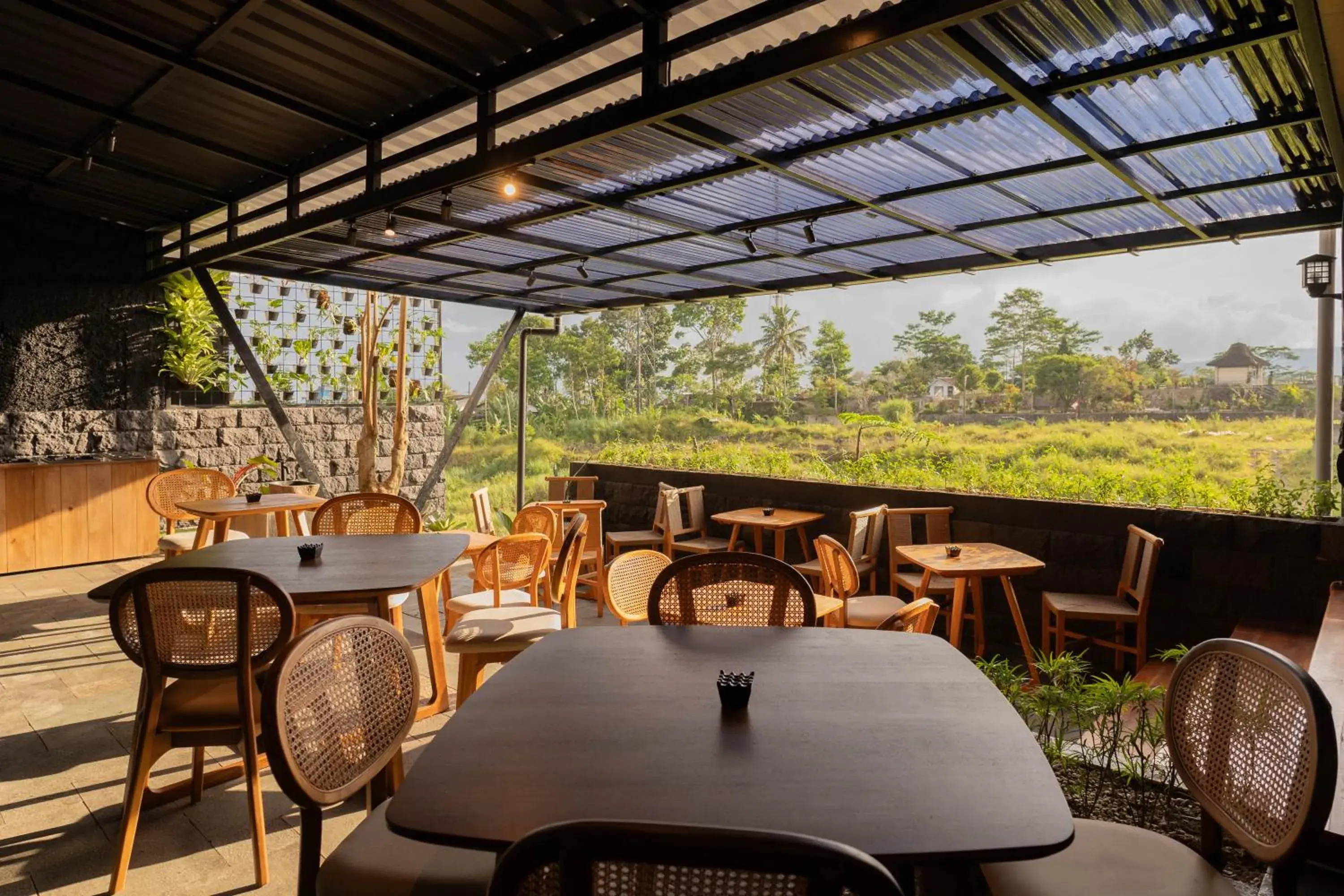 Restaurant/places to eat in Eagle Hotel Wonosobo, Azana Hotels Collection Restaurant/places to eat in Eagle Hotel Wonosobo, Azana Hotels Collection