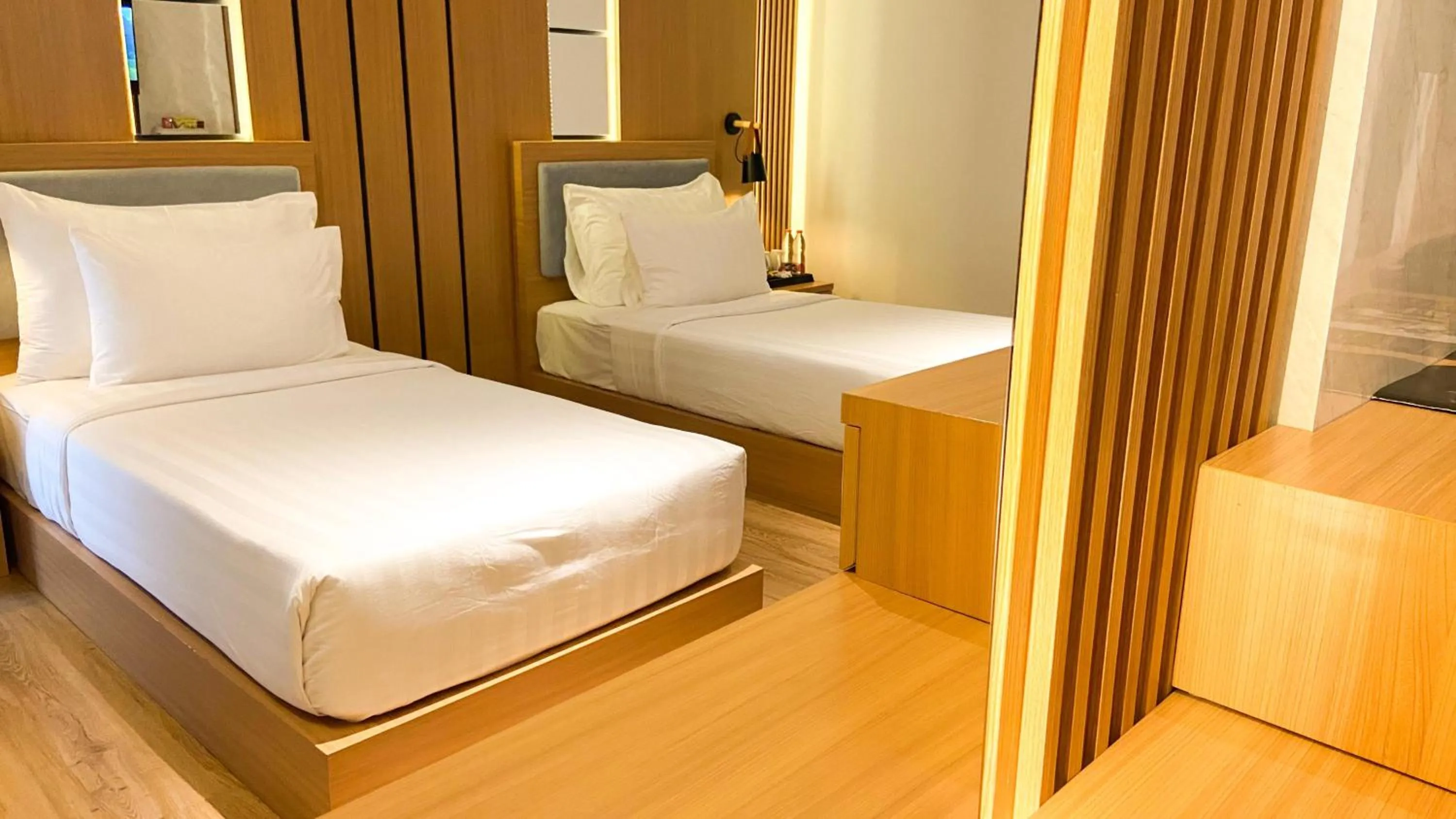 Bedroom, Bed in Eagle Hotel Wonosobo, Azana Hotels Collection