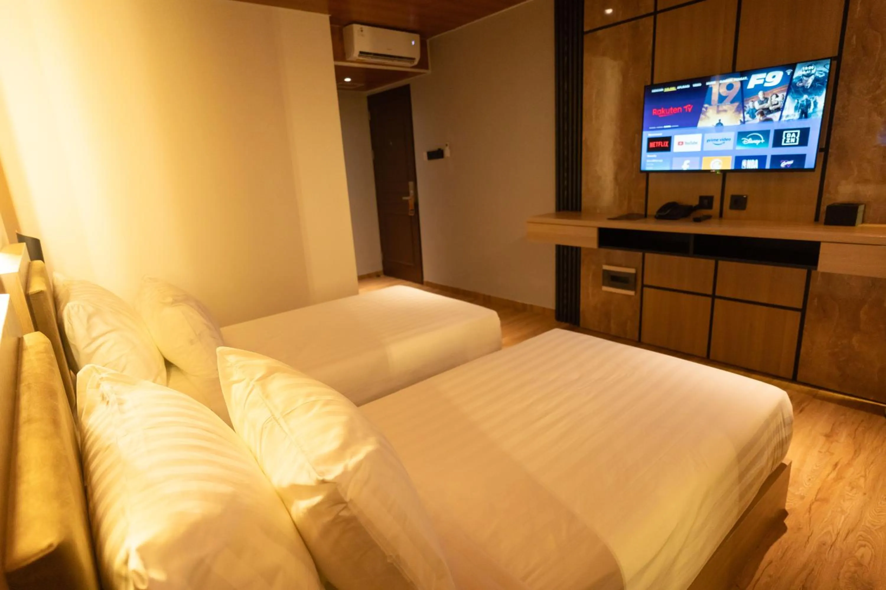 Bathroom, Bed in Eagle Hotel Wonosobo, Azana Hotels Collection