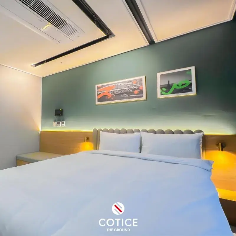 Bed in Cotice The Bridge Bed in Cotice The Bridge