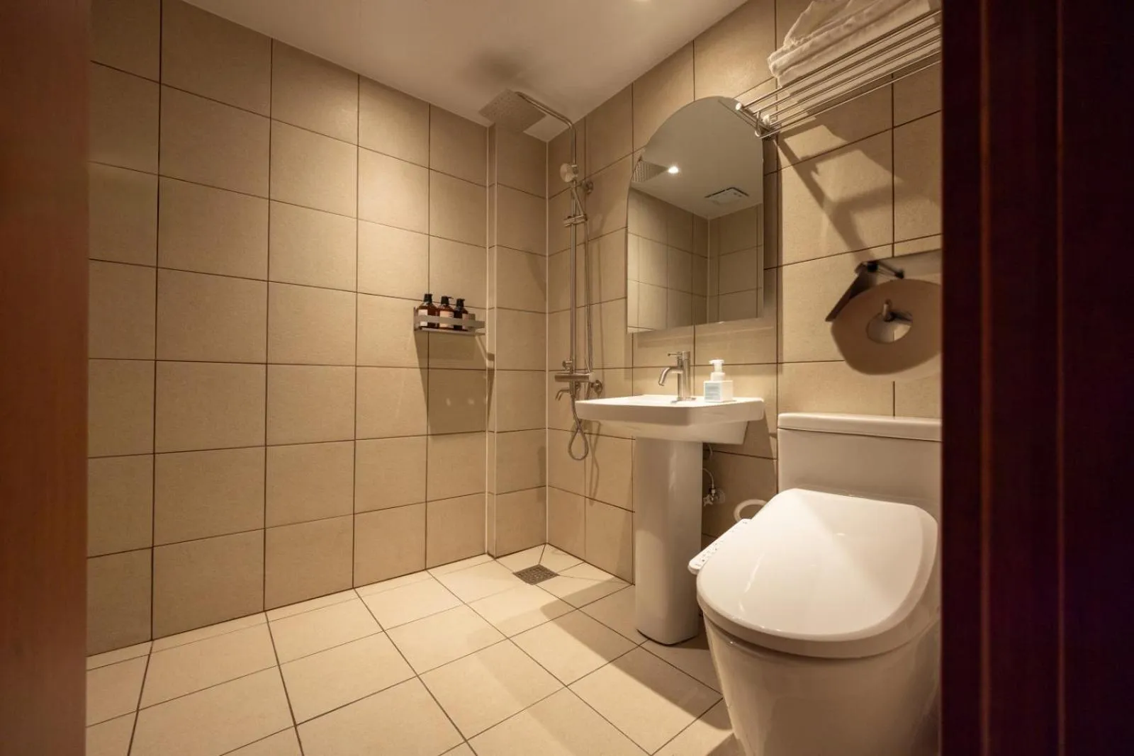 Bathroom in Surim Hotel Sokcho by AanK