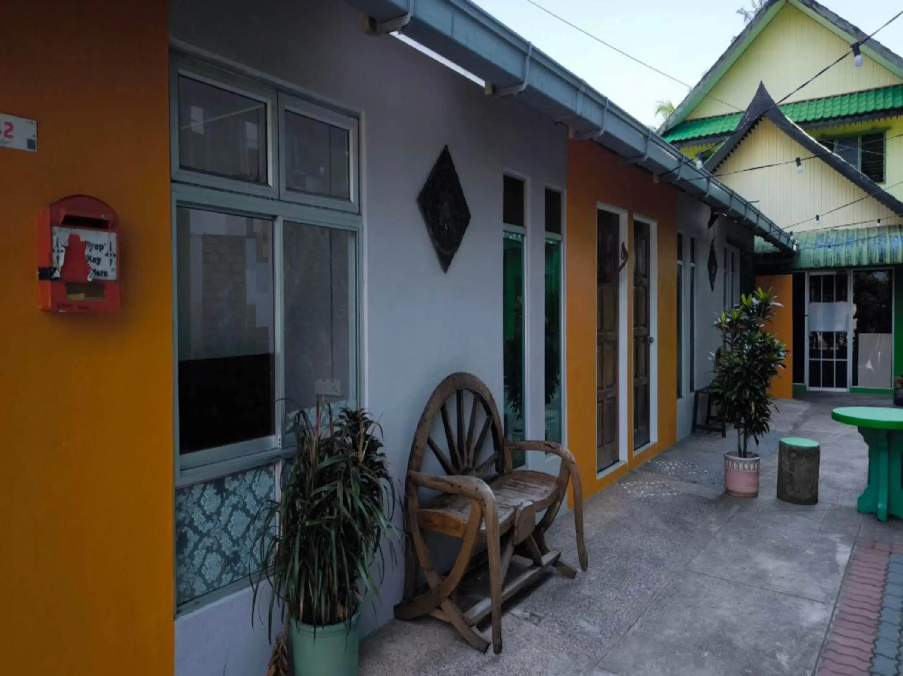 Facade/entrance in OYO 91012 Cenang Motel Facade/entrance in OYO 91012 Cenang Motel