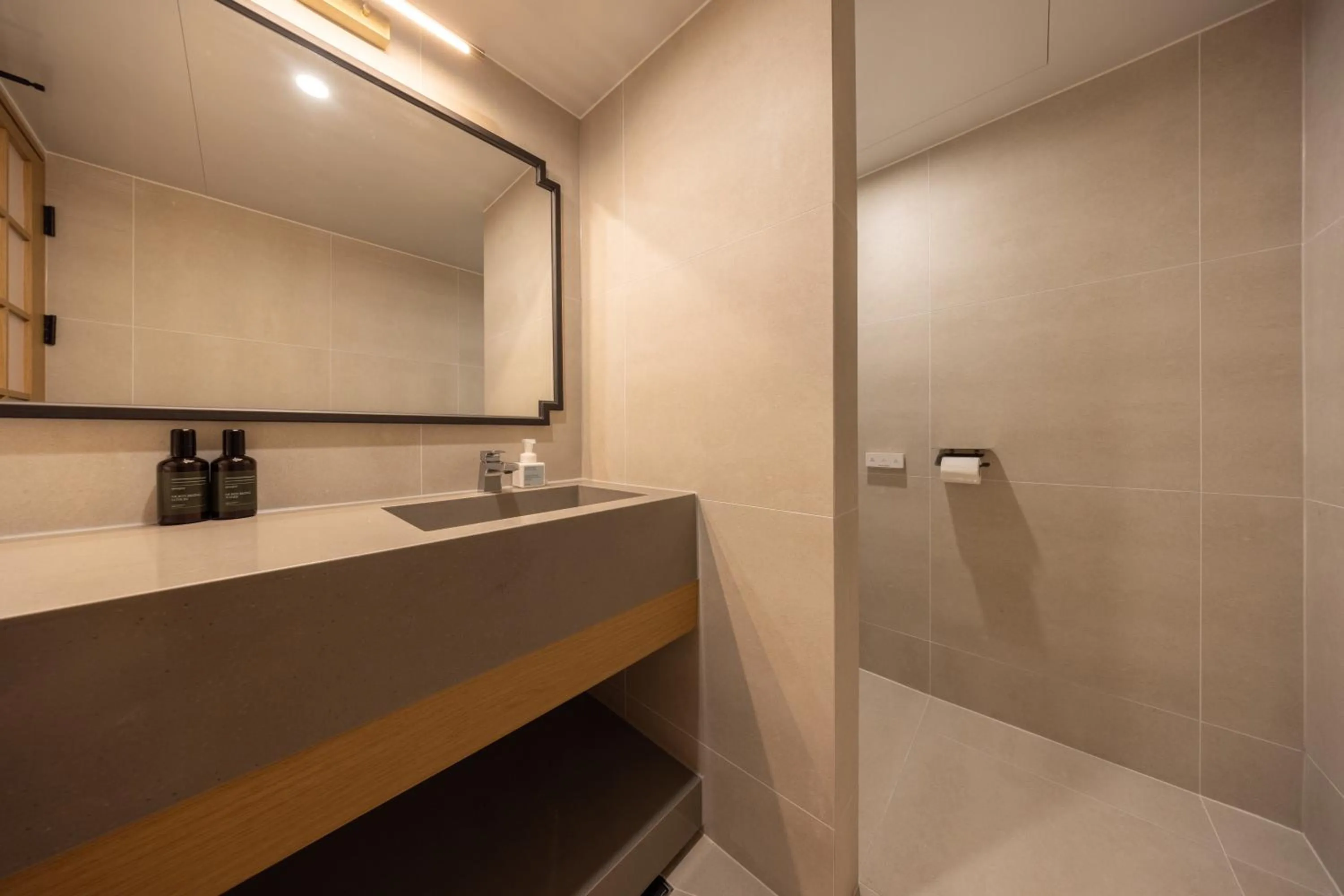 Shower in AanK Hotel & Spa Pyeongtaek