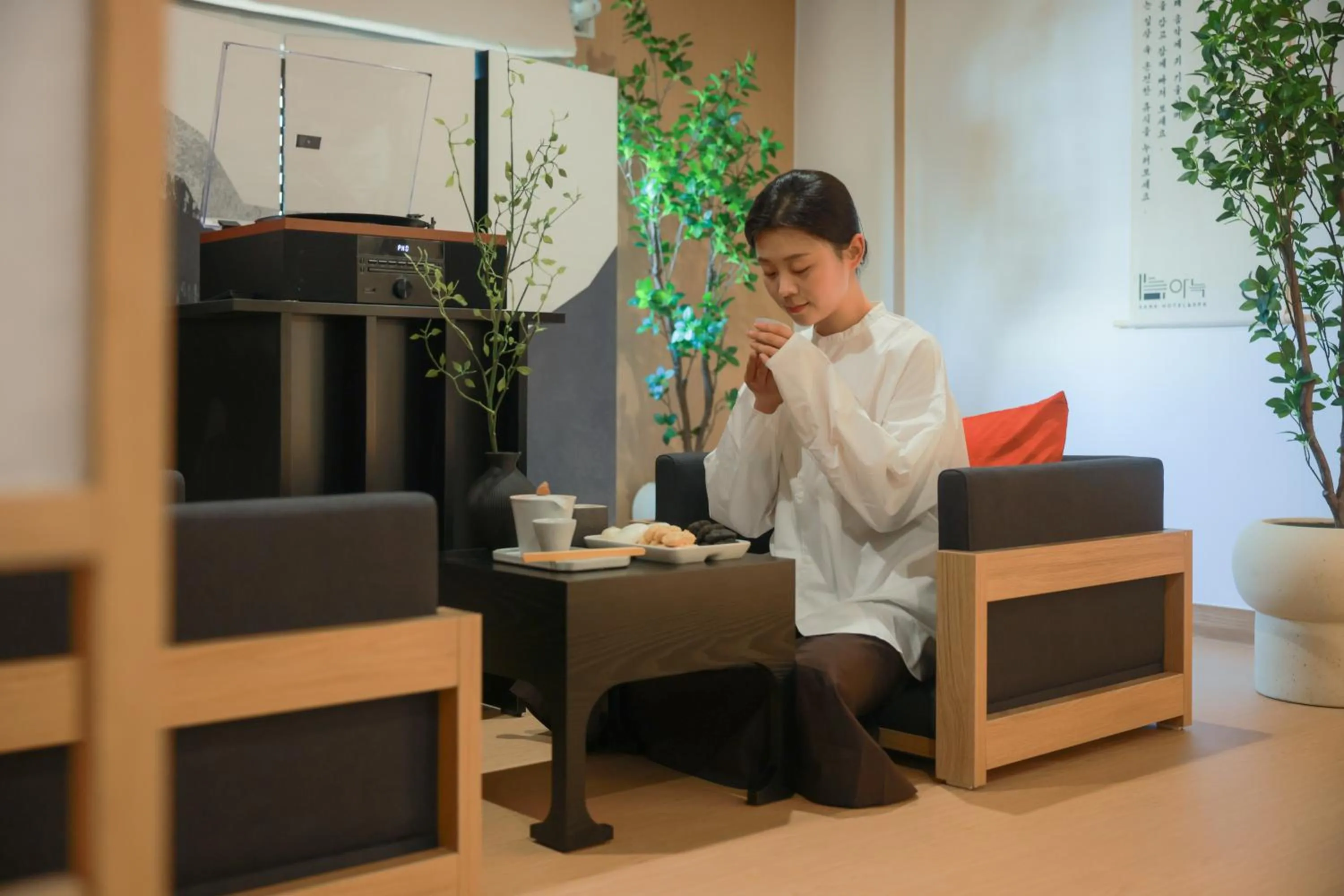 Seating area in AanK Hotel & Spa Pyeongtaek