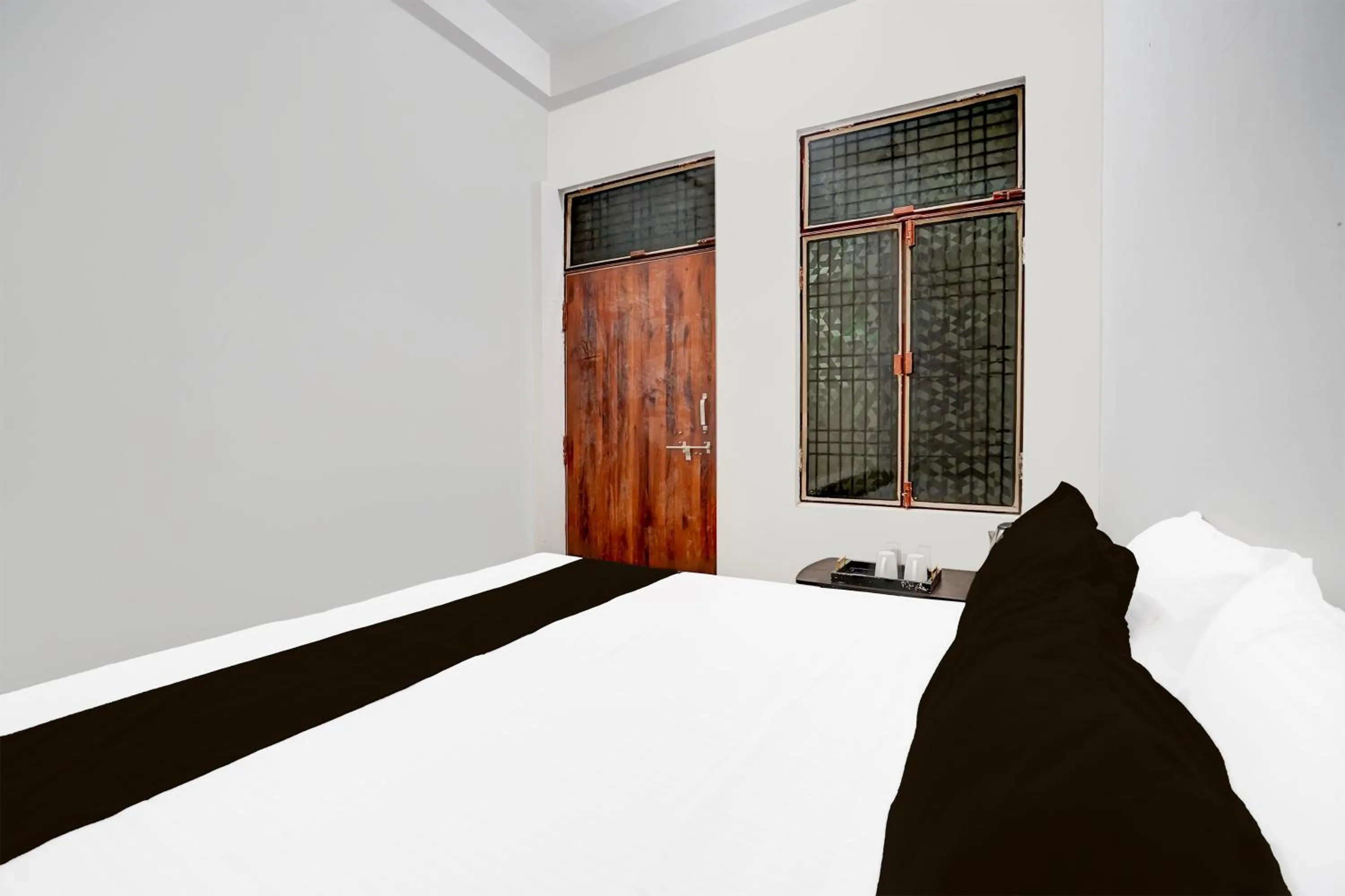 Bedroom, Bed in Hotel O by OYO R L PALACE