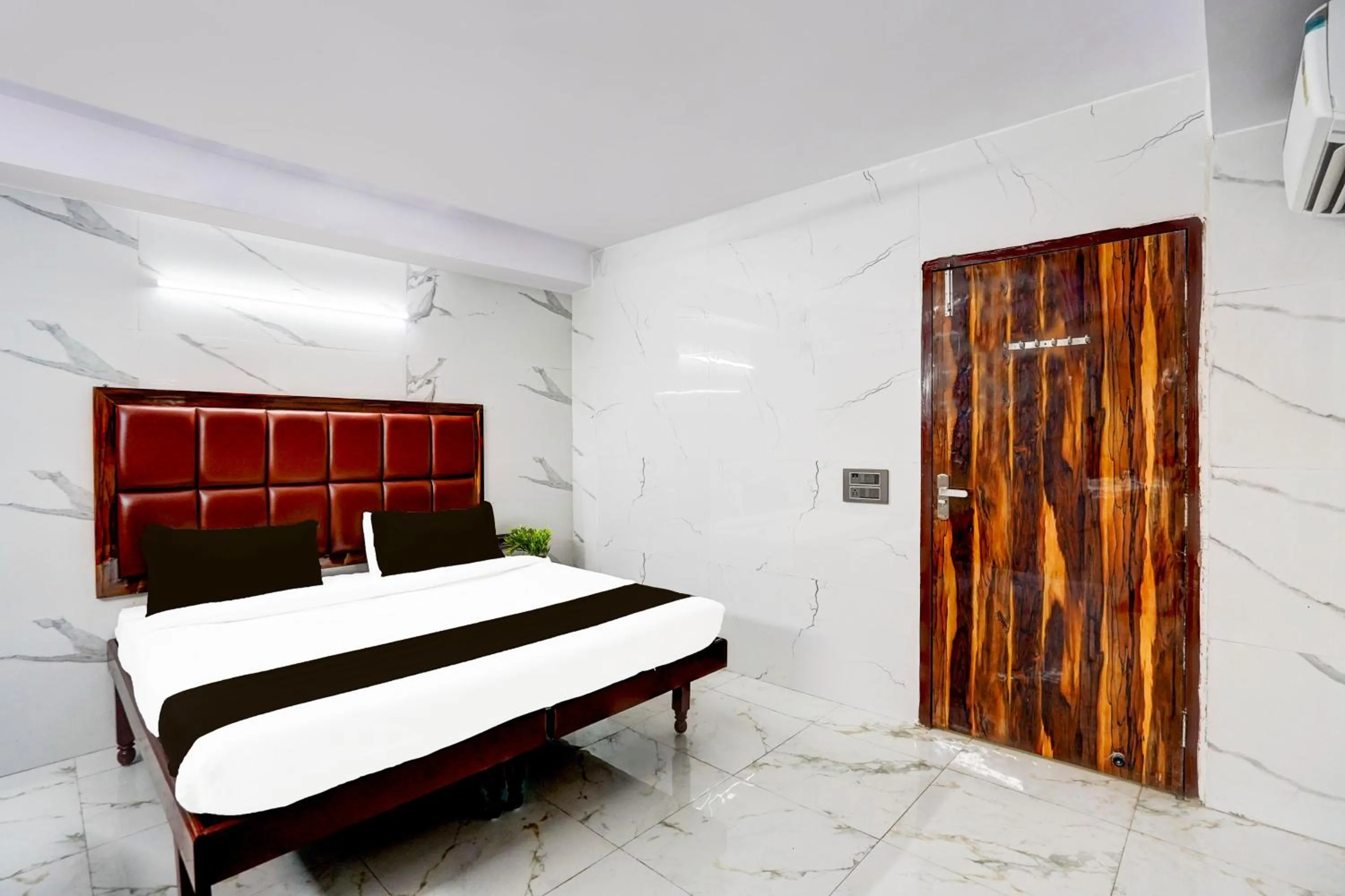 Hotel O Shyam Kunj