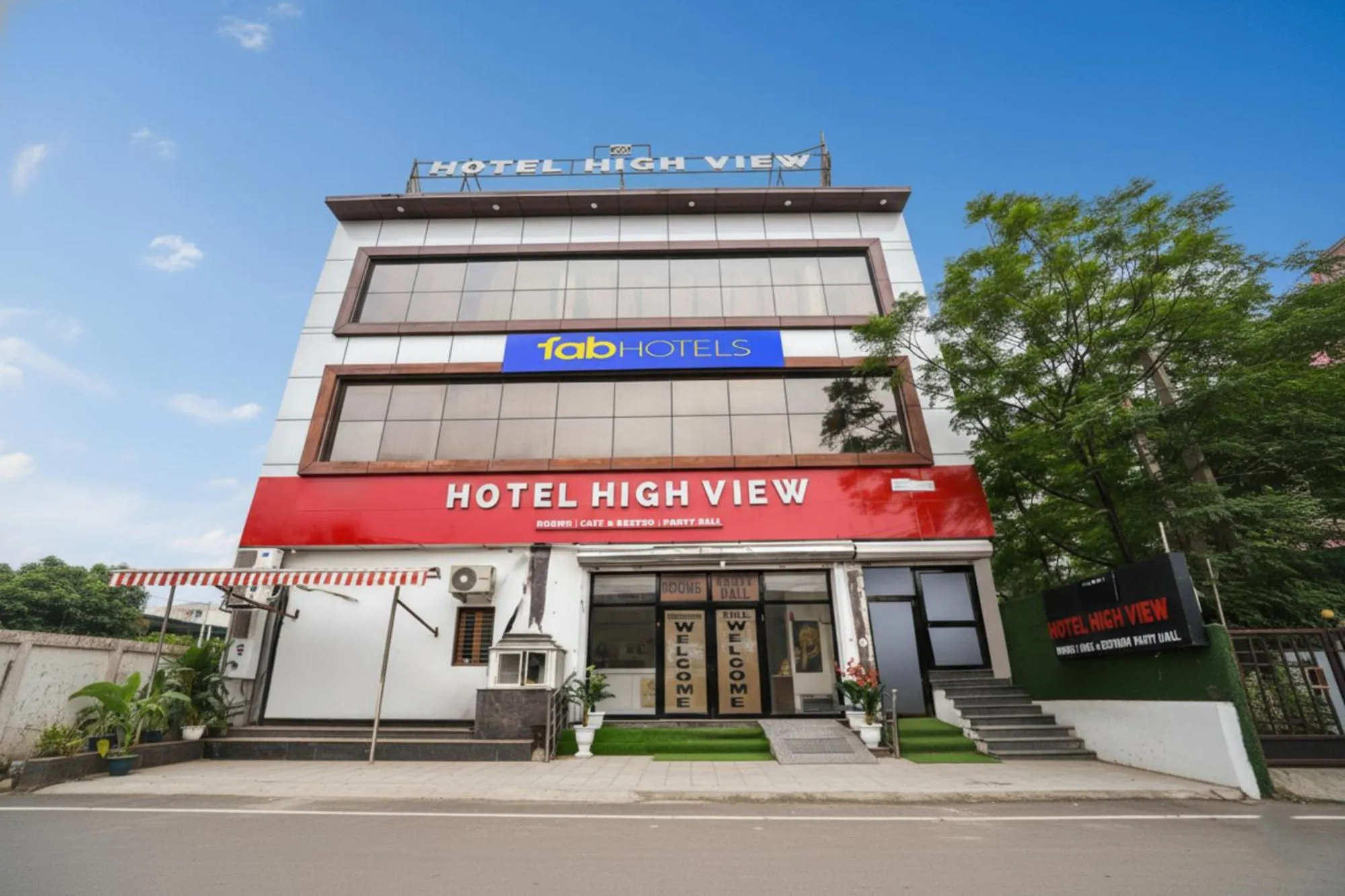 Property building in Via High View