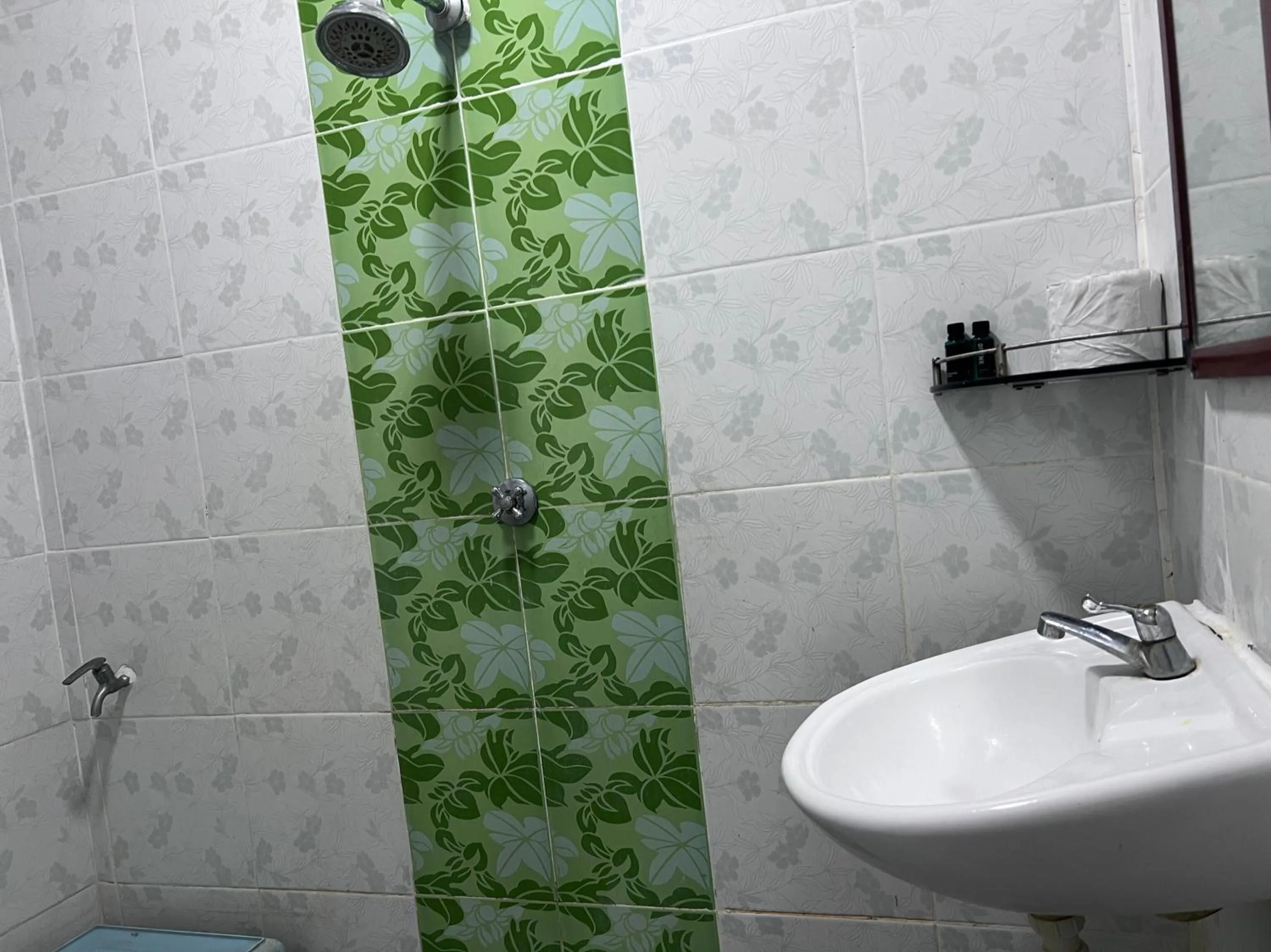 Bathroom in Capital O 91017 Tuba Beach Resort @ Pulau Tuba