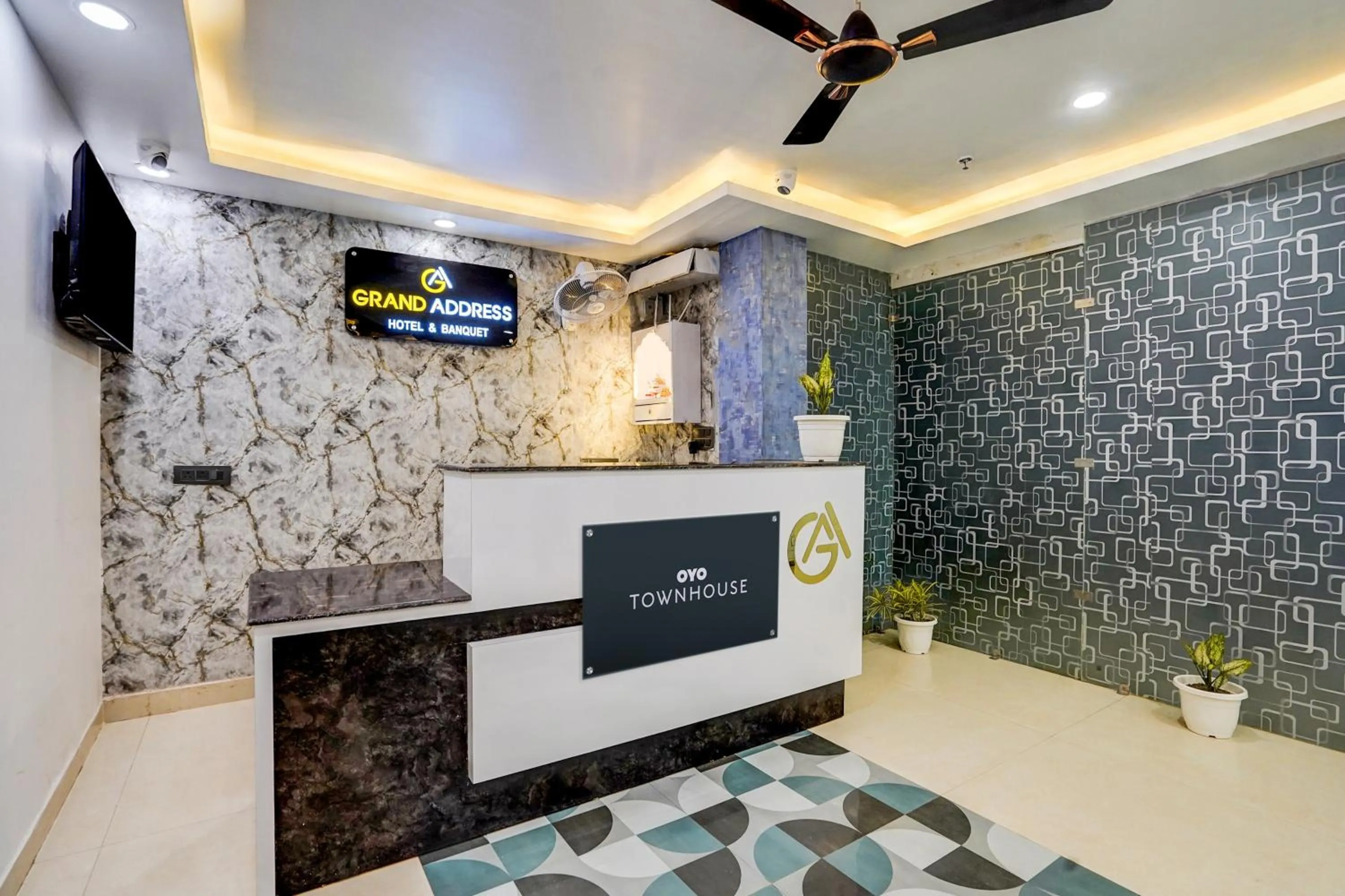 Lobby or reception in Townhouse GRAND ADDRESS HOTEL AND BANQUET