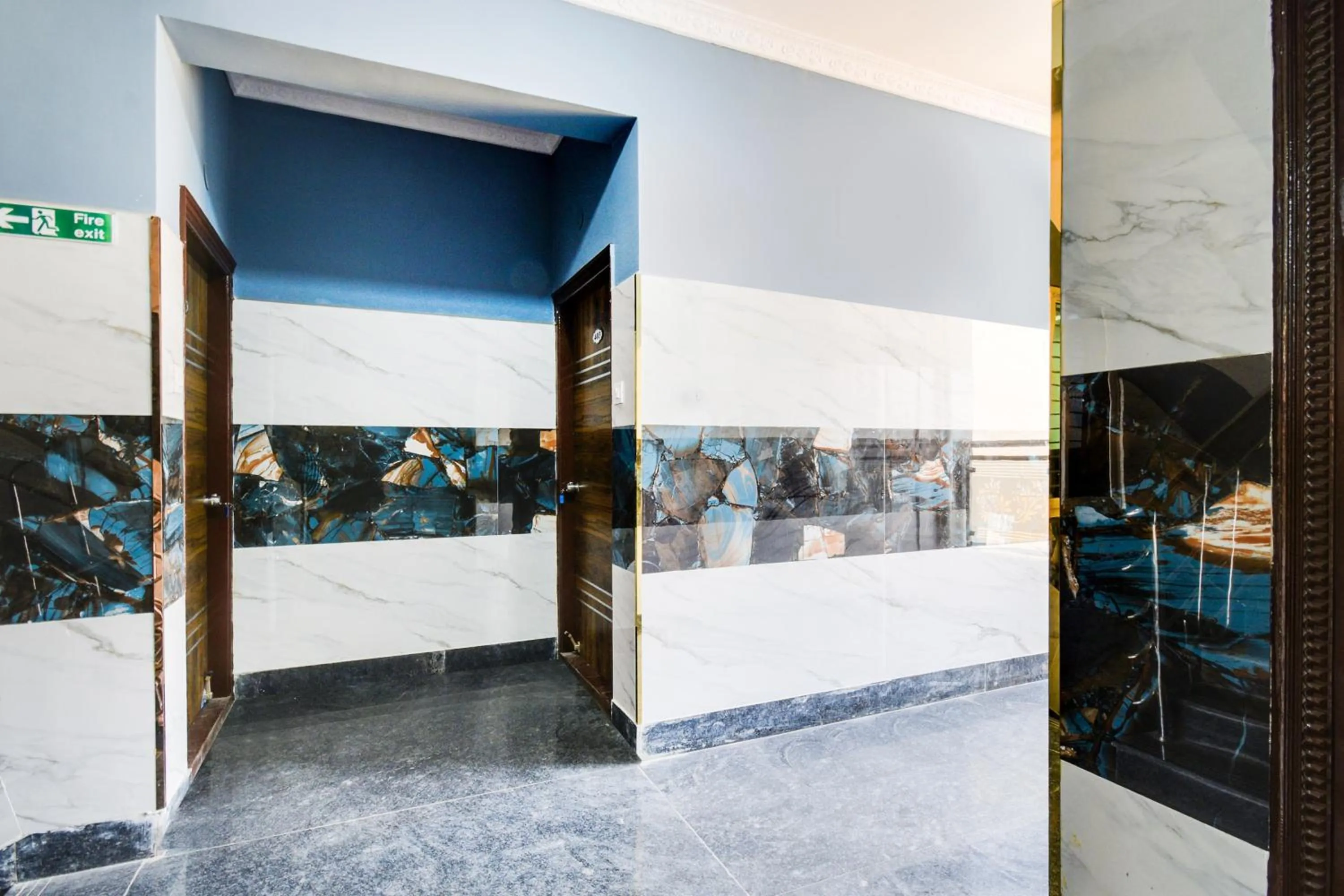 Lobby or reception in Super Townhouse Hitech City Near Yashoda Hospital