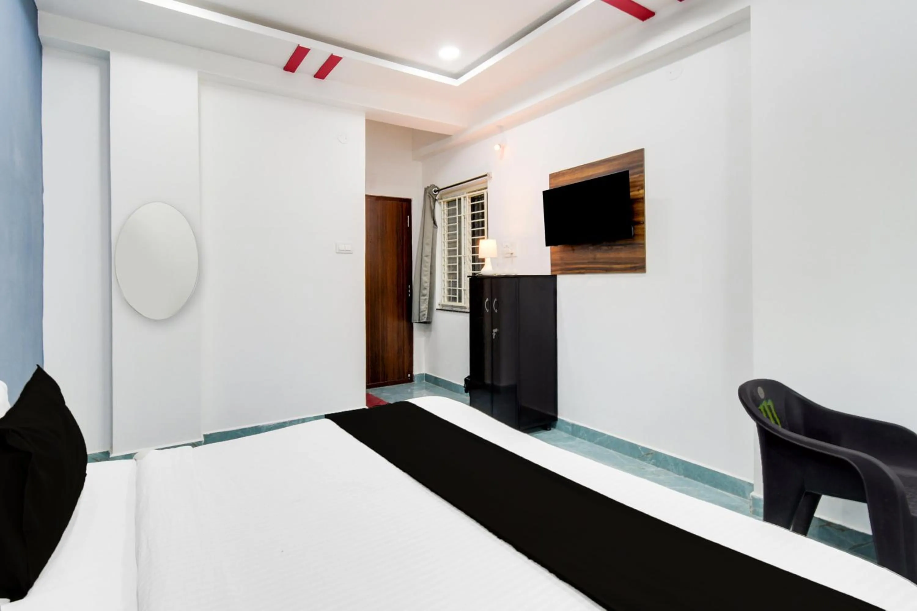 Bedroom in Super Townhouse Hitech City Near Yashoda Hospital