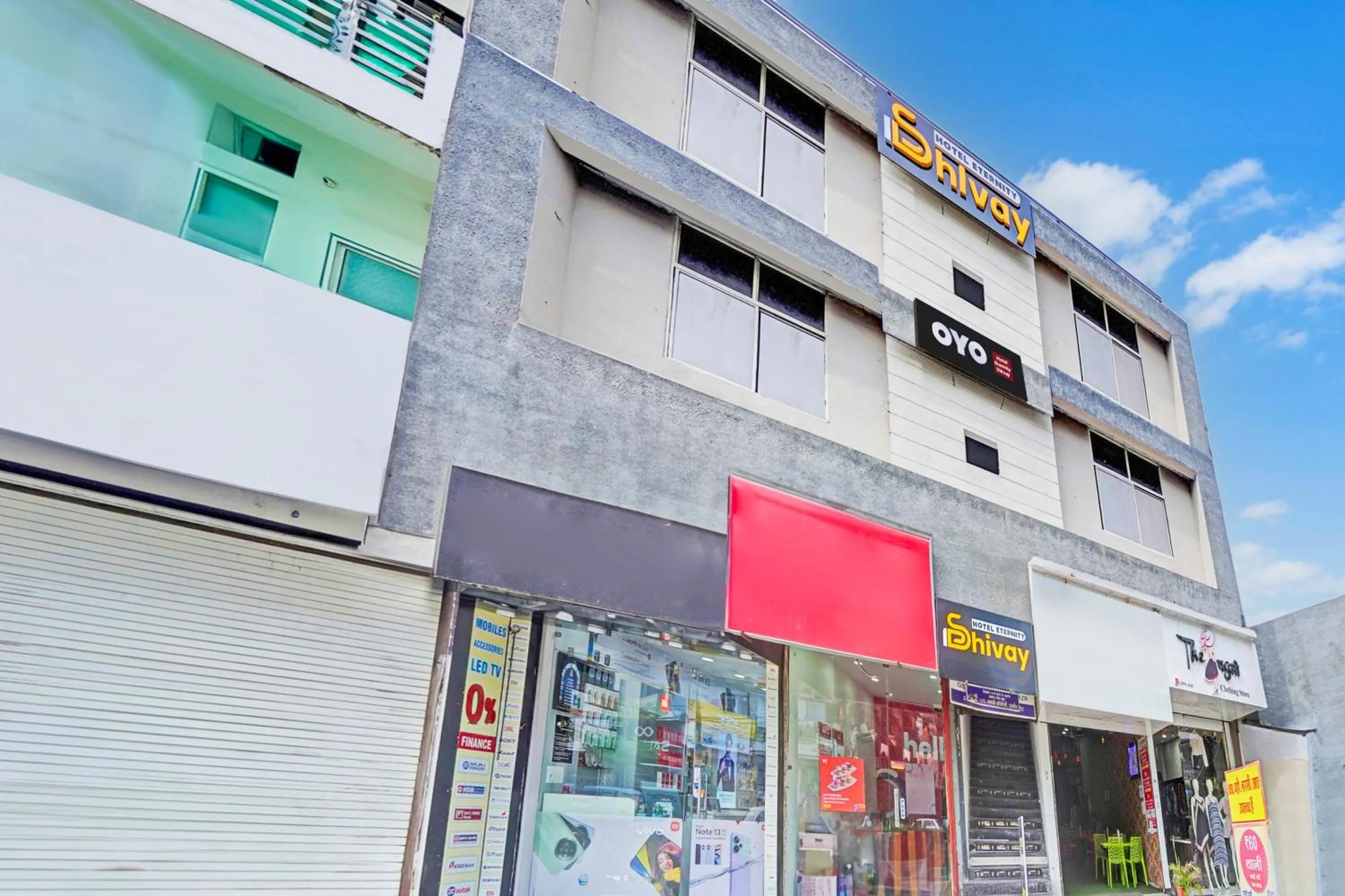 Facade/entrance in Hotel O Eternity Shivay