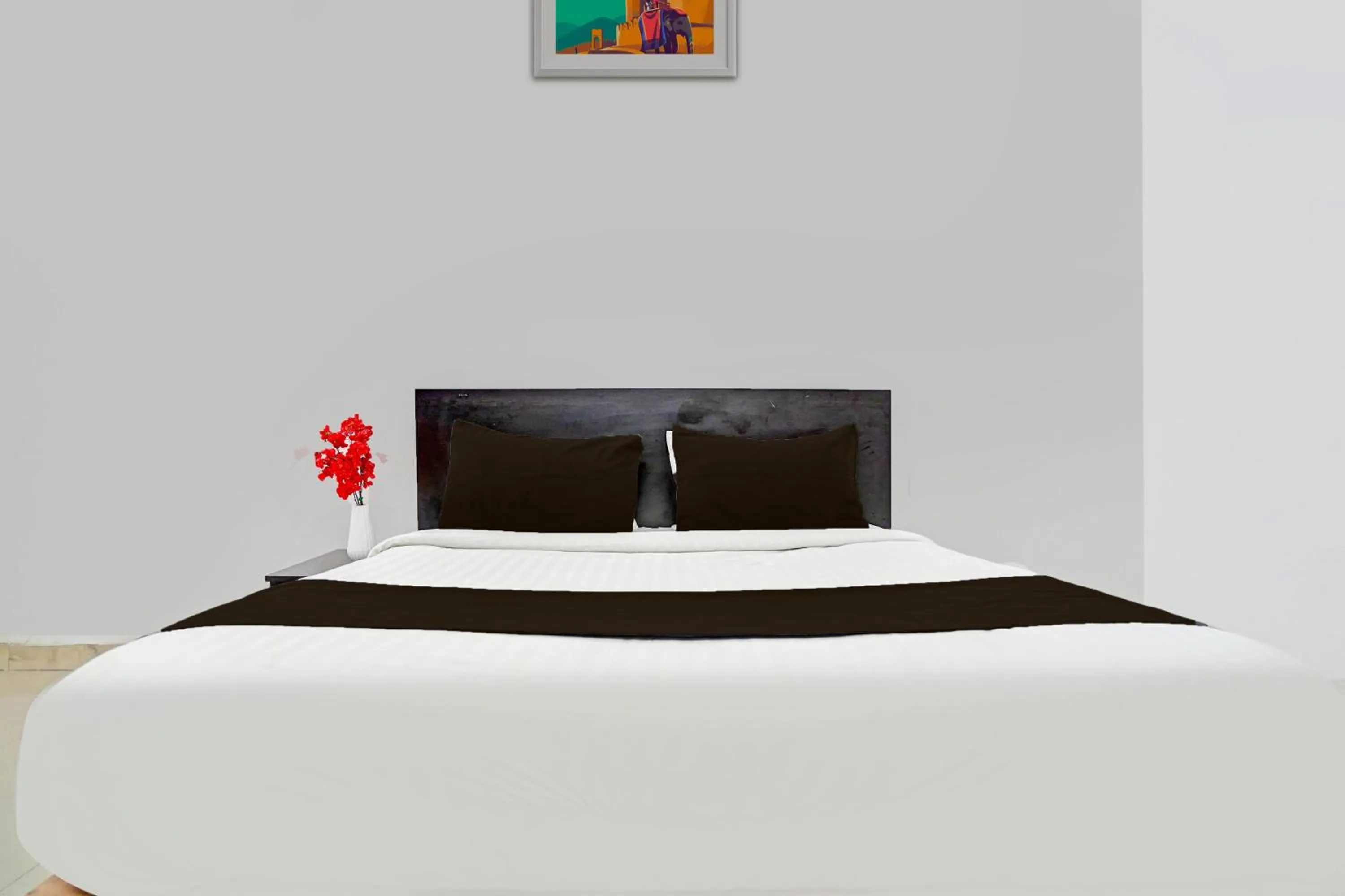 Bedroom, Bed in Hotel O Eternity Shivay