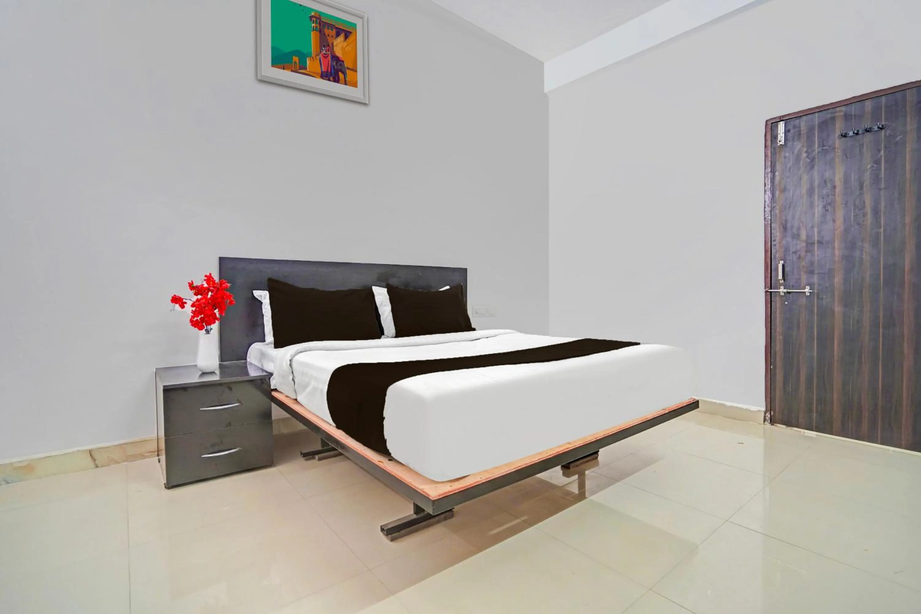 Bedroom, Bed in Hotel O Eternity Shivay