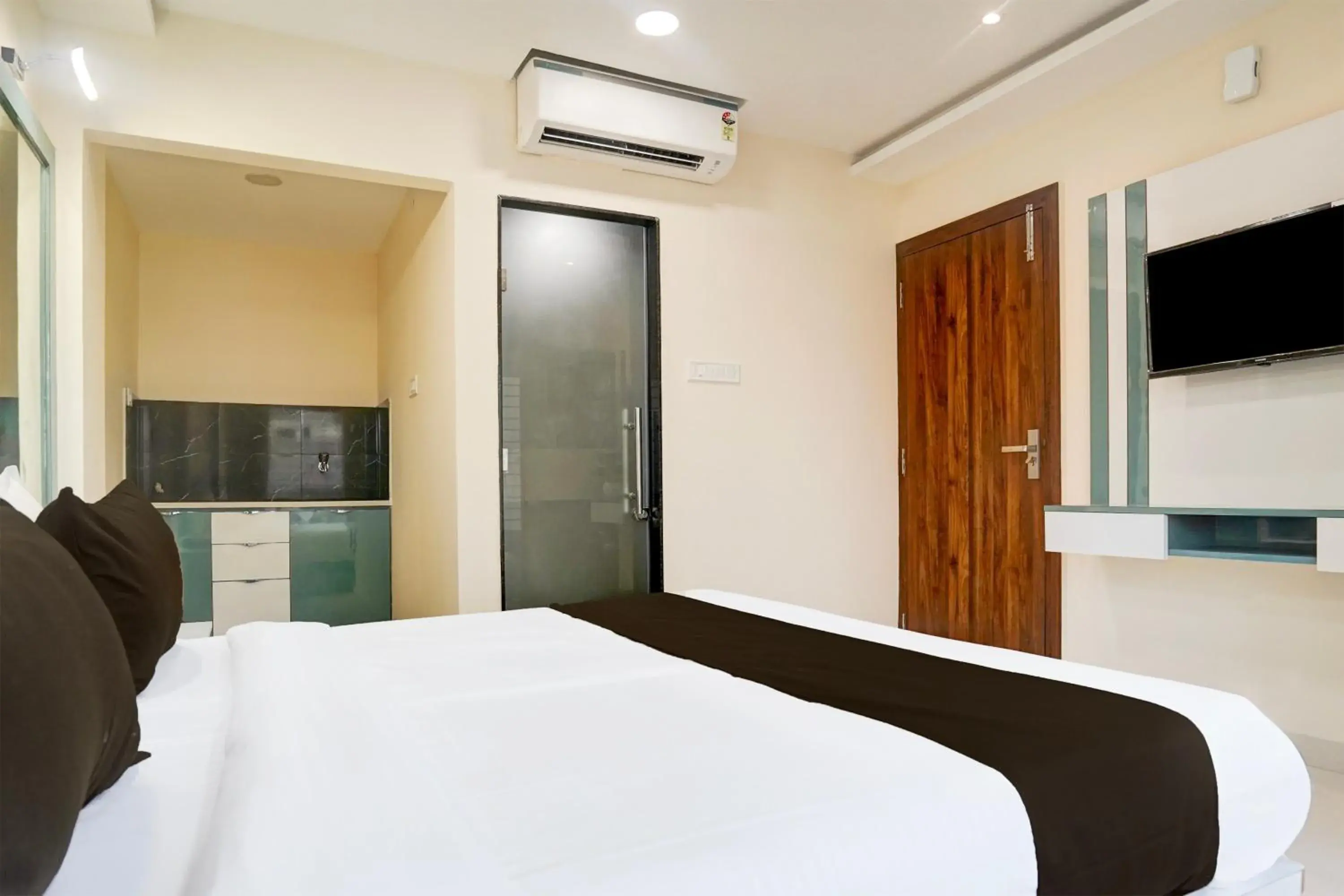 Bedroom, Bed in Hotel O Lakshya Bedroom, Bed in Hotel O Lakshya