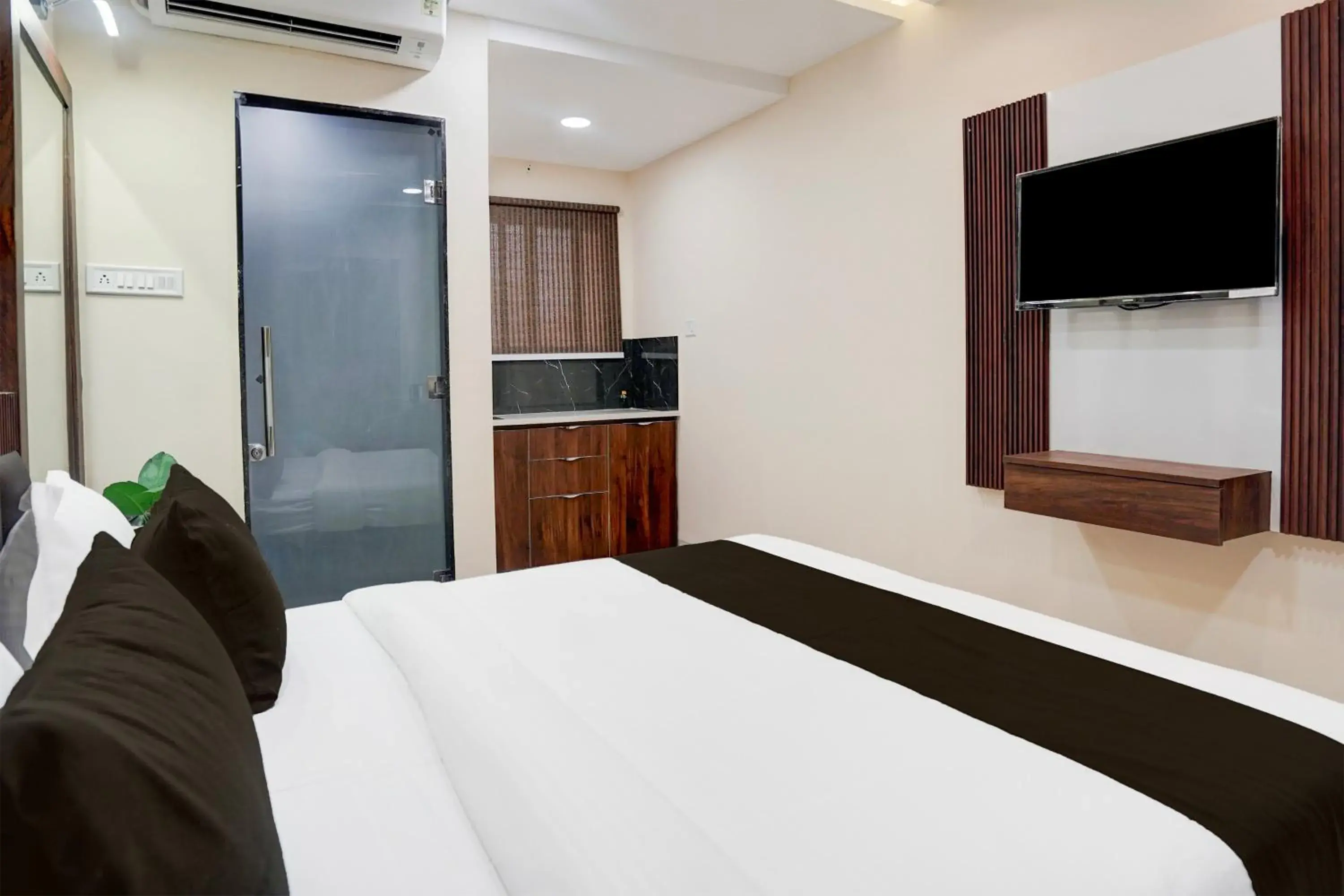 Bedroom, Bed in Hotel O Lakshya Bedroom, Bed in Hotel O Lakshya