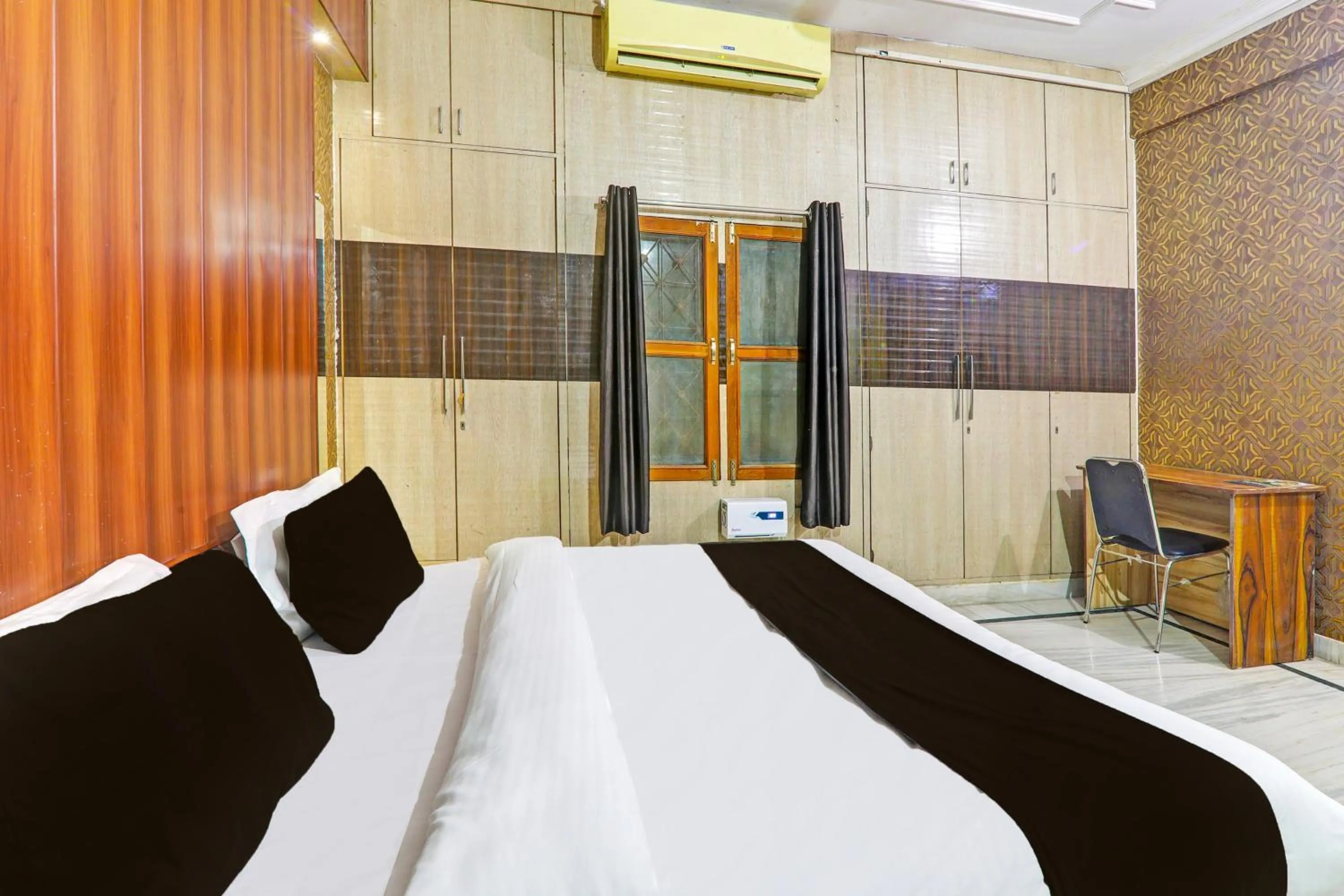 Hotel O S&R Haven