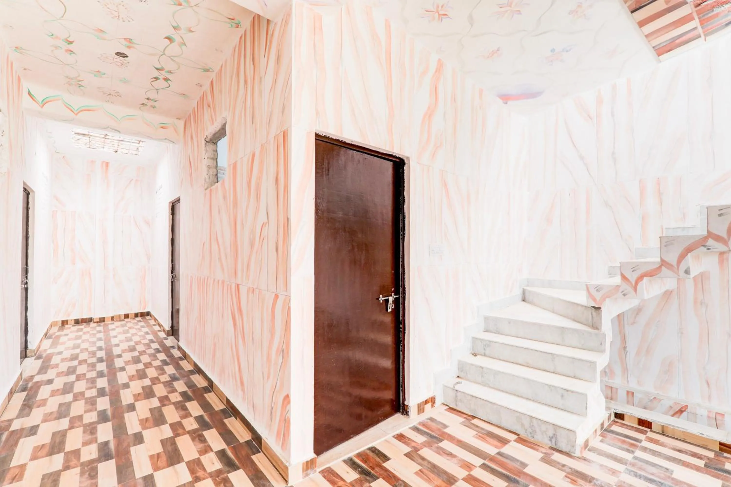 Lobby or reception in Hotel O by OYO BRS Dream