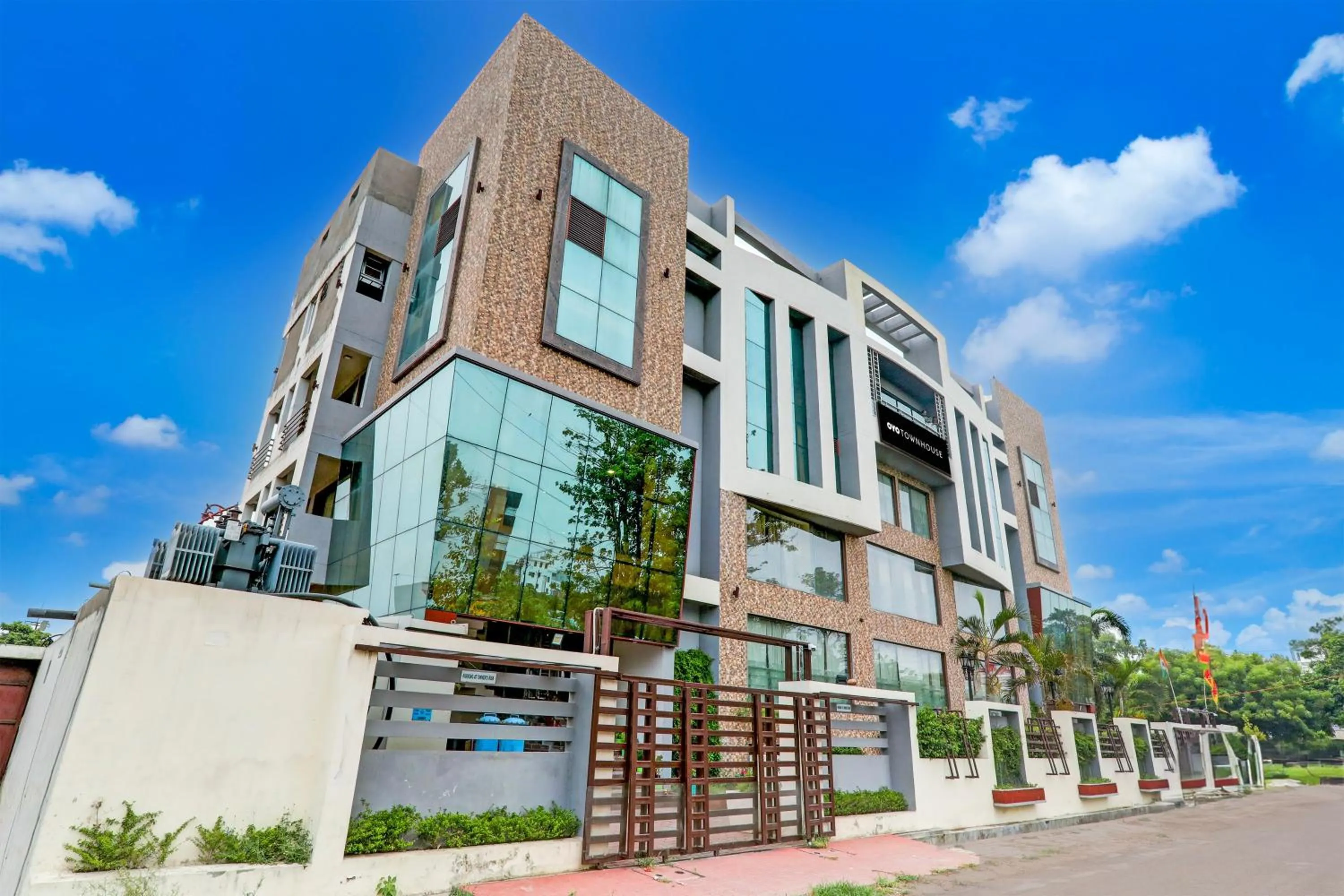 Facade/entrance in Townhouse Sakura