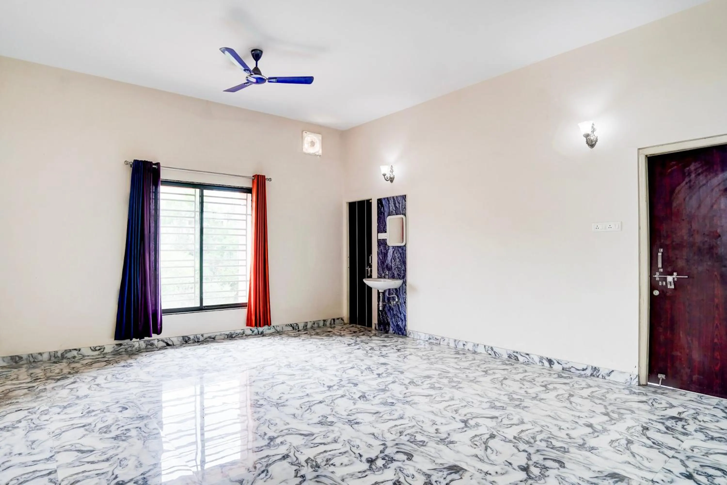 Lobby or reception in Hotel O Oyasis.in