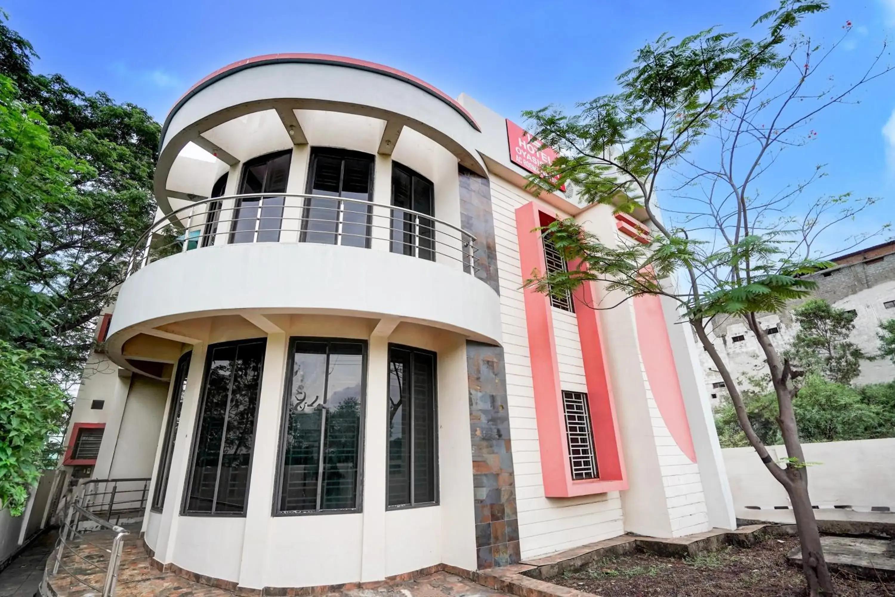 Facade/entrance in Hotel O Oyasis.in Facade/entrance in Hotel O Oyasis.in