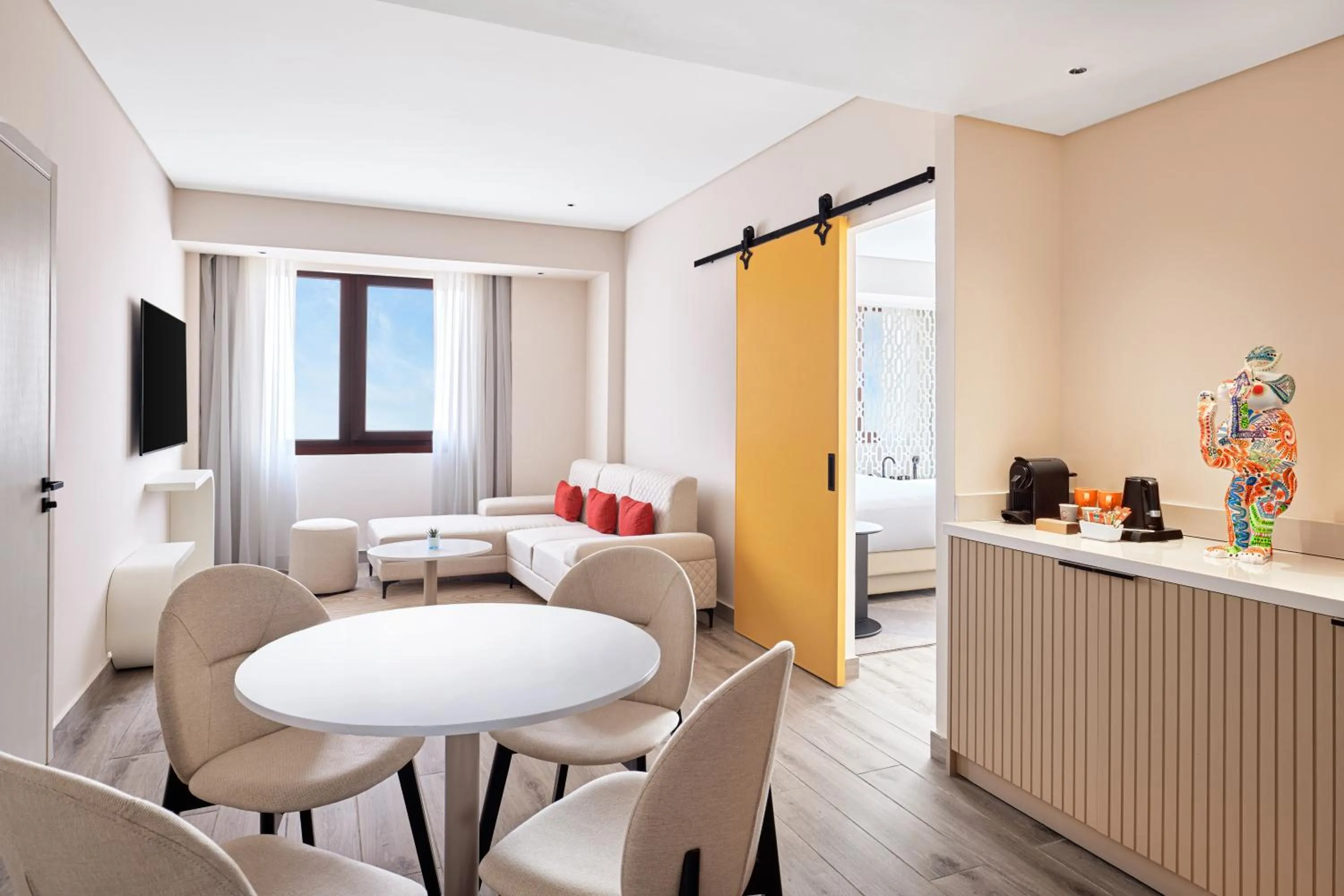 Coffee/tea facilities in Hyatt Centric Cairo West