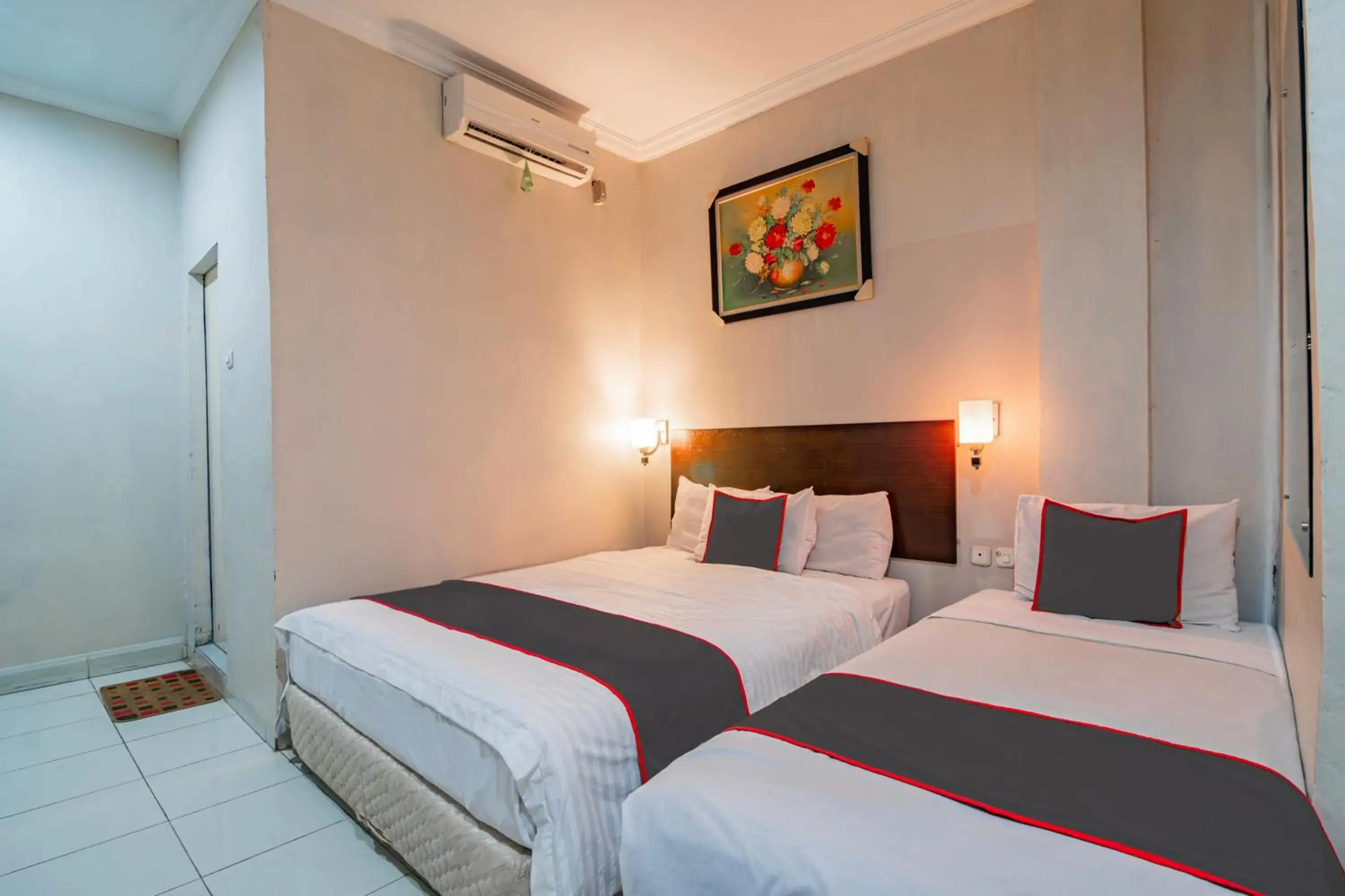 Bedroom, Bed in Collection O Olgaria Hotel Near Living World Pekanbaru Bedroom, Bed in Collection O Olgaria Hotel Near Living World Pekanbaru