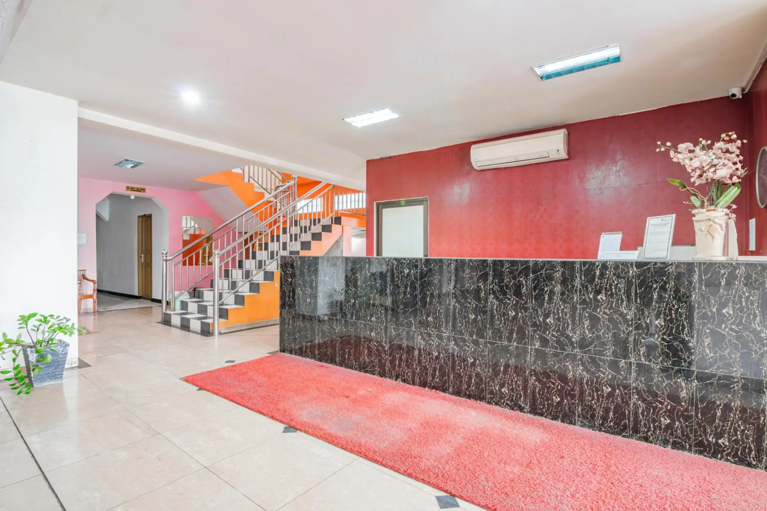 Lobby or reception in Collection O Olgaria Hotel Near Living World Pekanbaru Lobby or reception in Collection O Olgaria Hotel Near Living World Pekanbaru