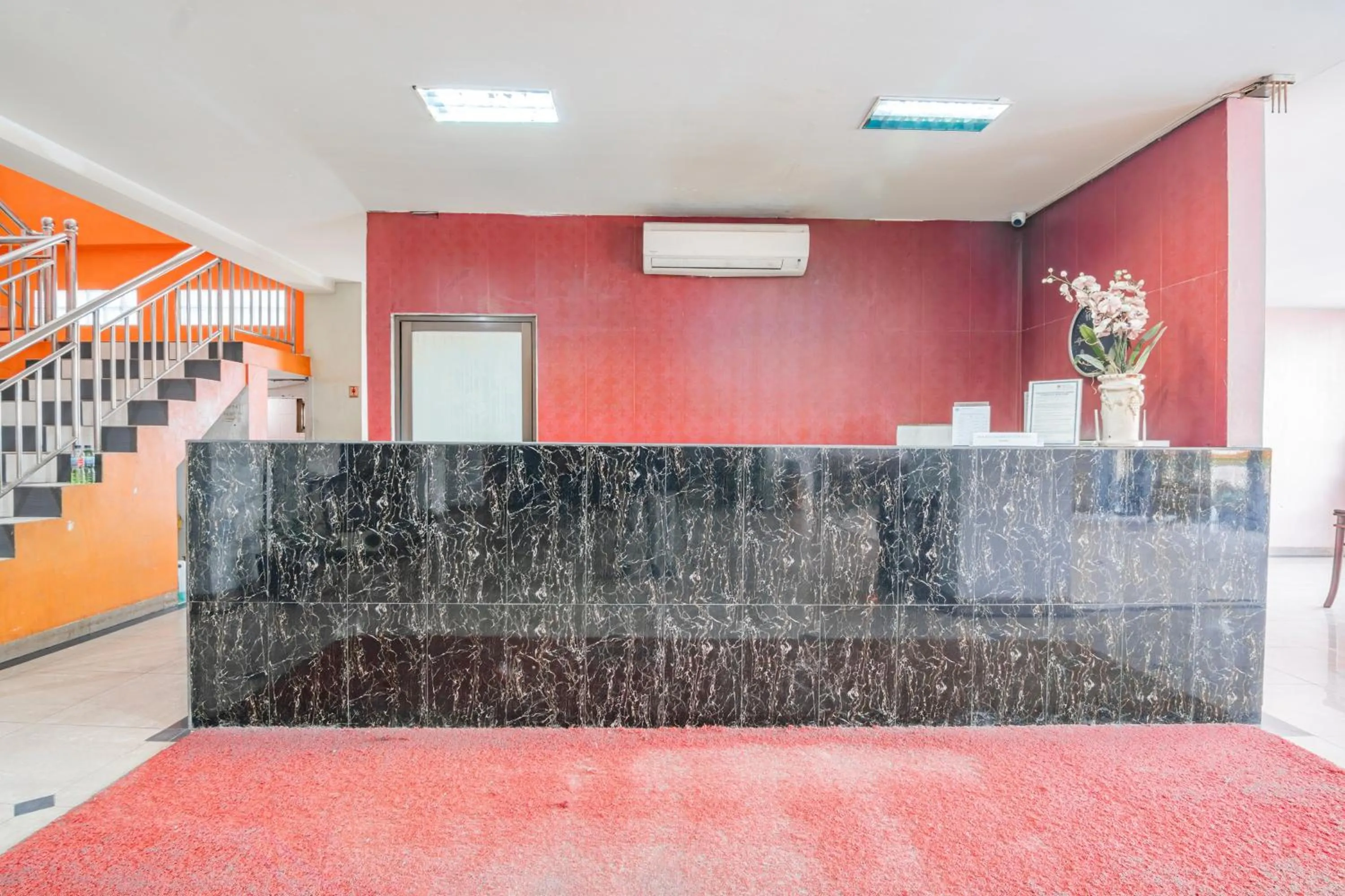 Lobby or reception in Collection O Pusat Kota Pekanbaru Near Mall Ska Formerly Hotel Olgaria