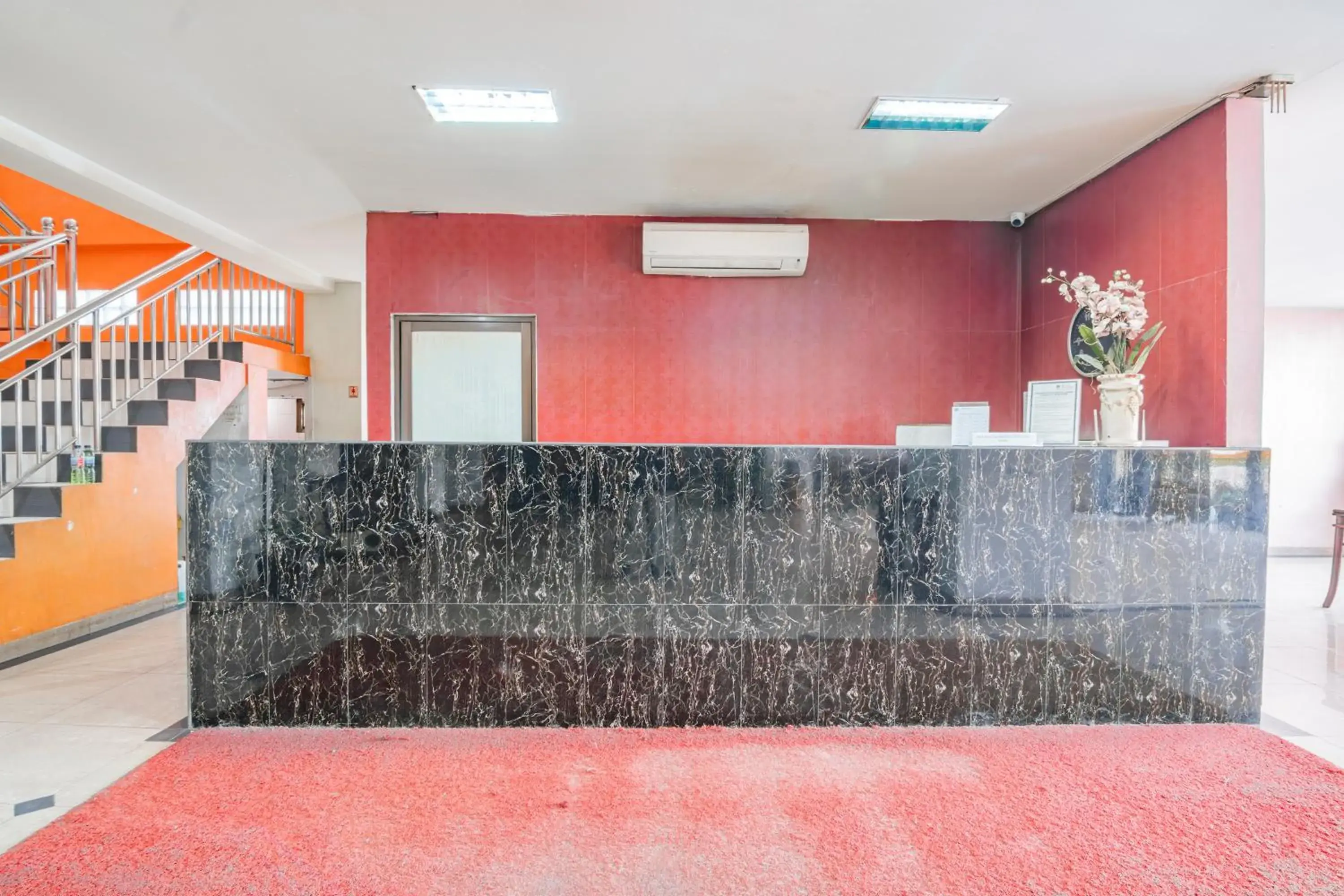 Lobby or reception in Collection O Olgaria Hotel Near Living World Pekanbaru Lobby or reception in Collection O Olgaria Hotel Near Living World Pekanbaru