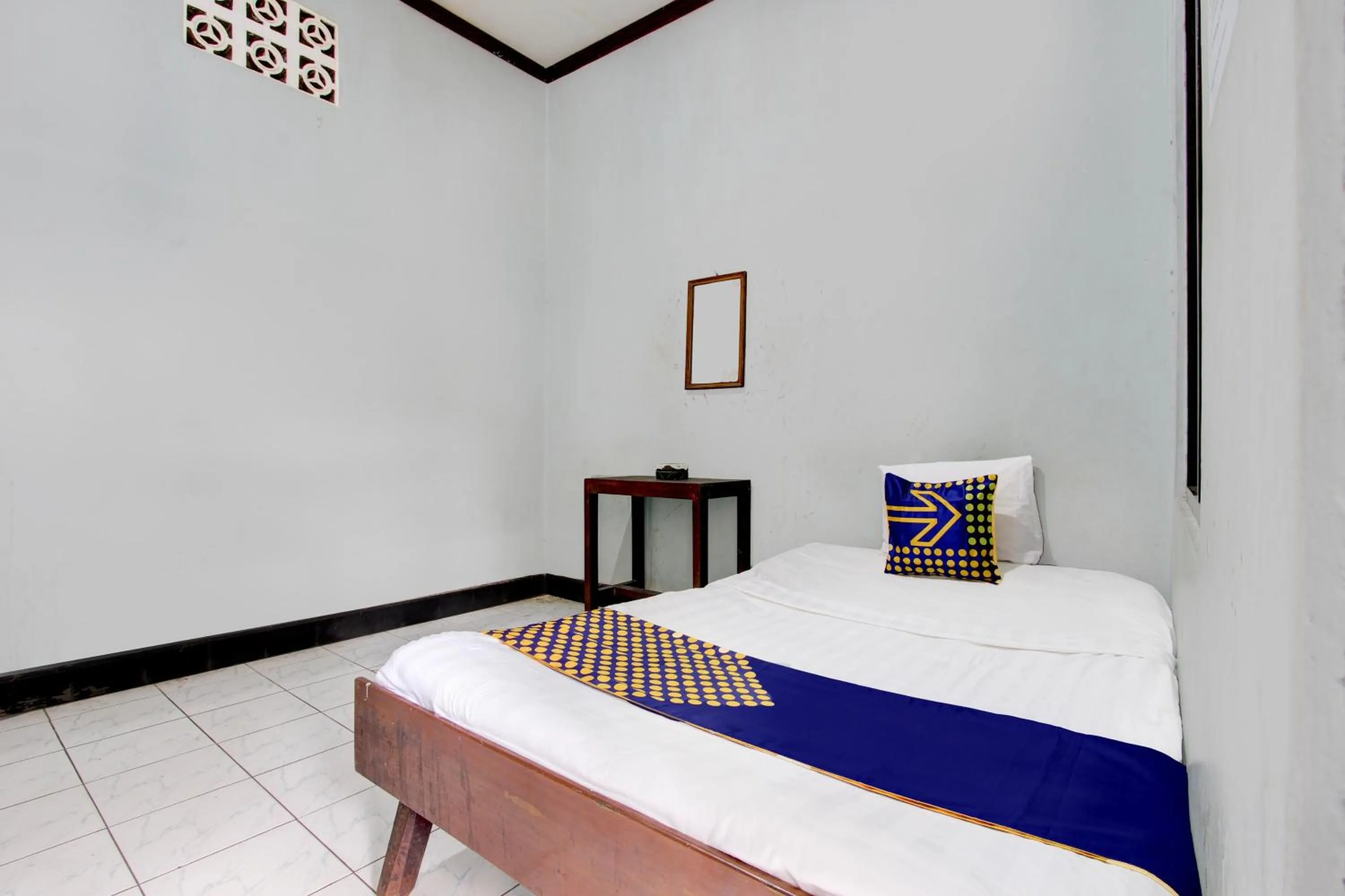Bedroom, Bed in Hotel O Agung