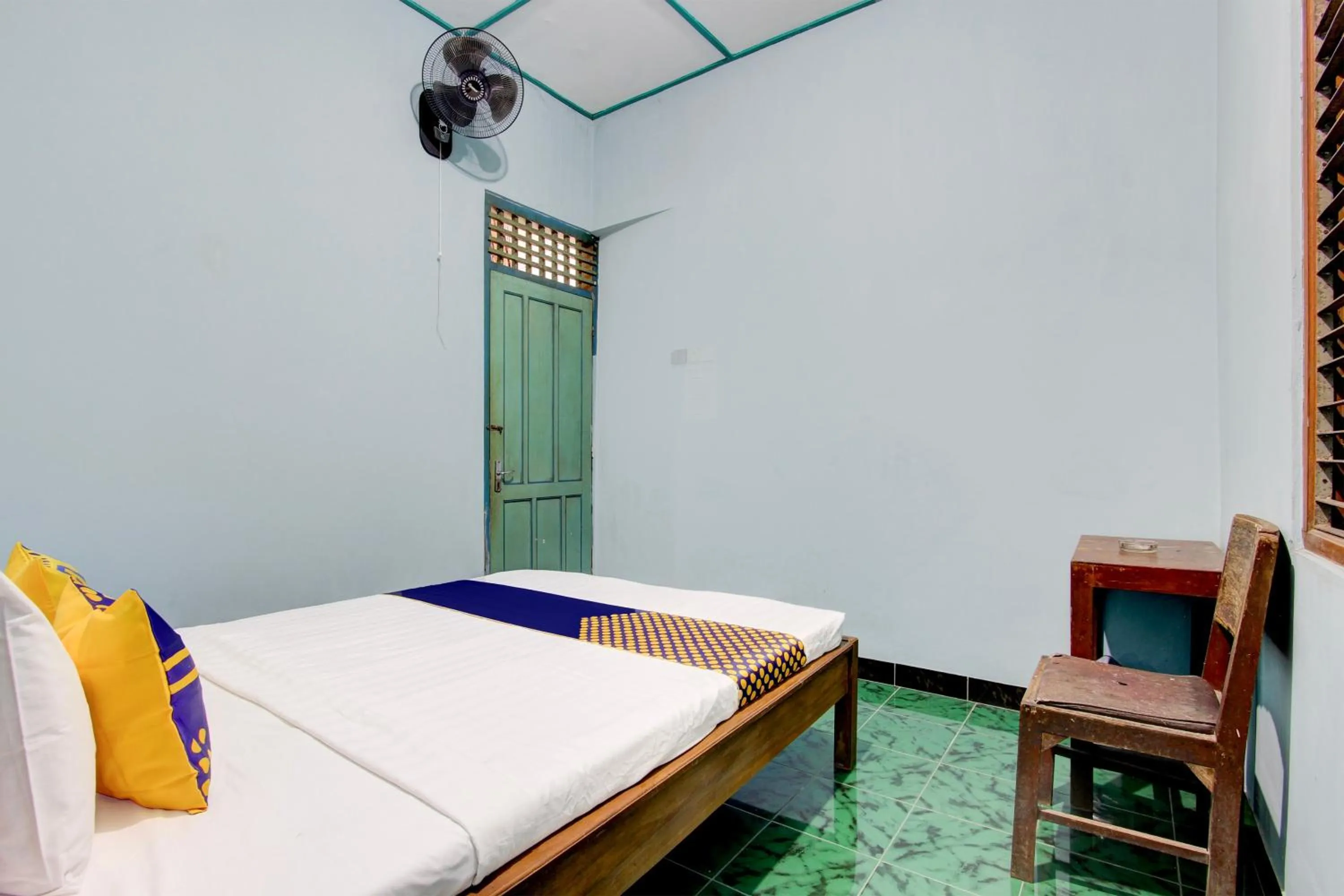 Bedroom, Bed in Hotel O Agung