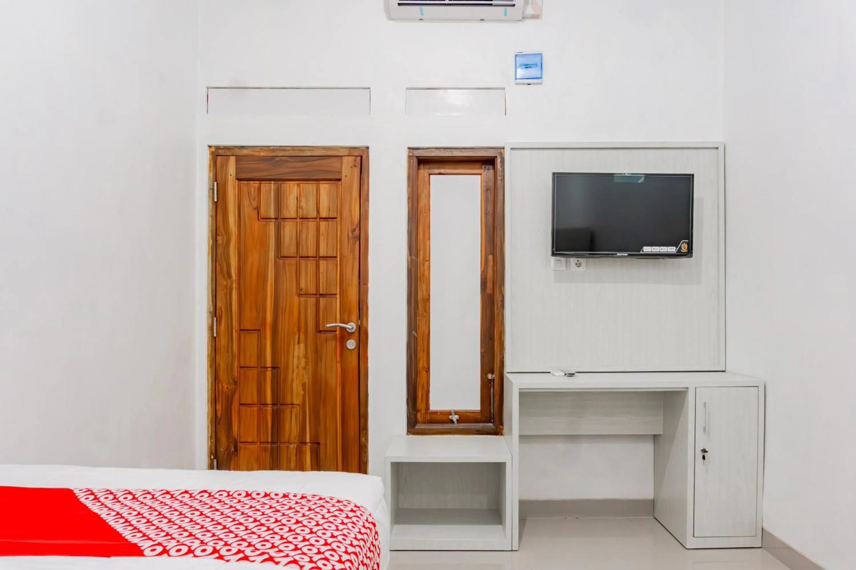 Bedroom, Bed in Hotel O Penginapan Kertajaya Syariah