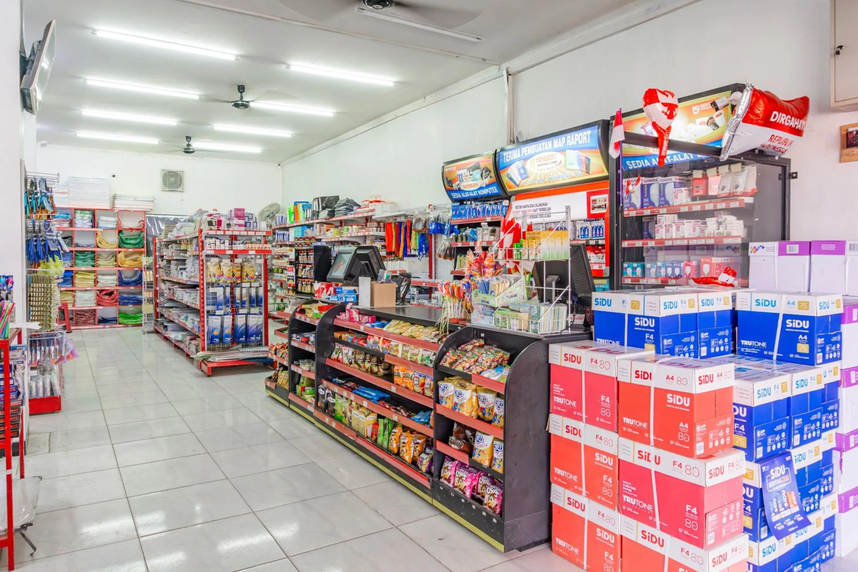 Lobby or reception in Hotel O Penginapan Kertajaya Syariah