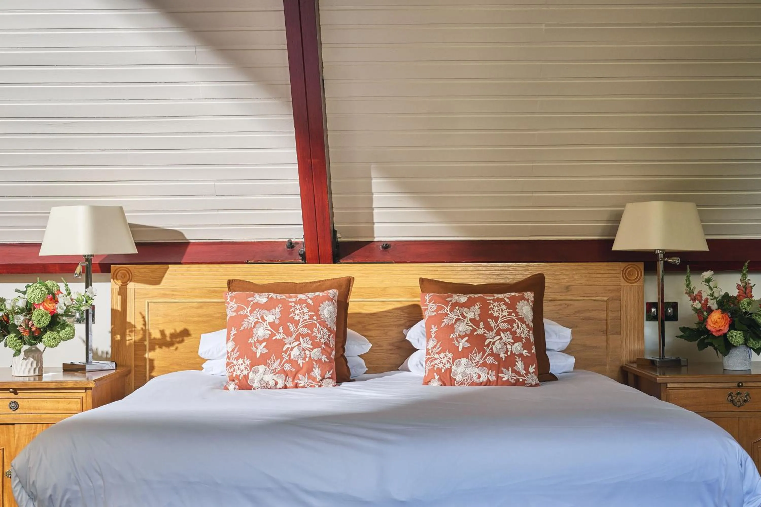 Bedroom, Bed in Ettington Park Hotel, Stratford-upon-Avon