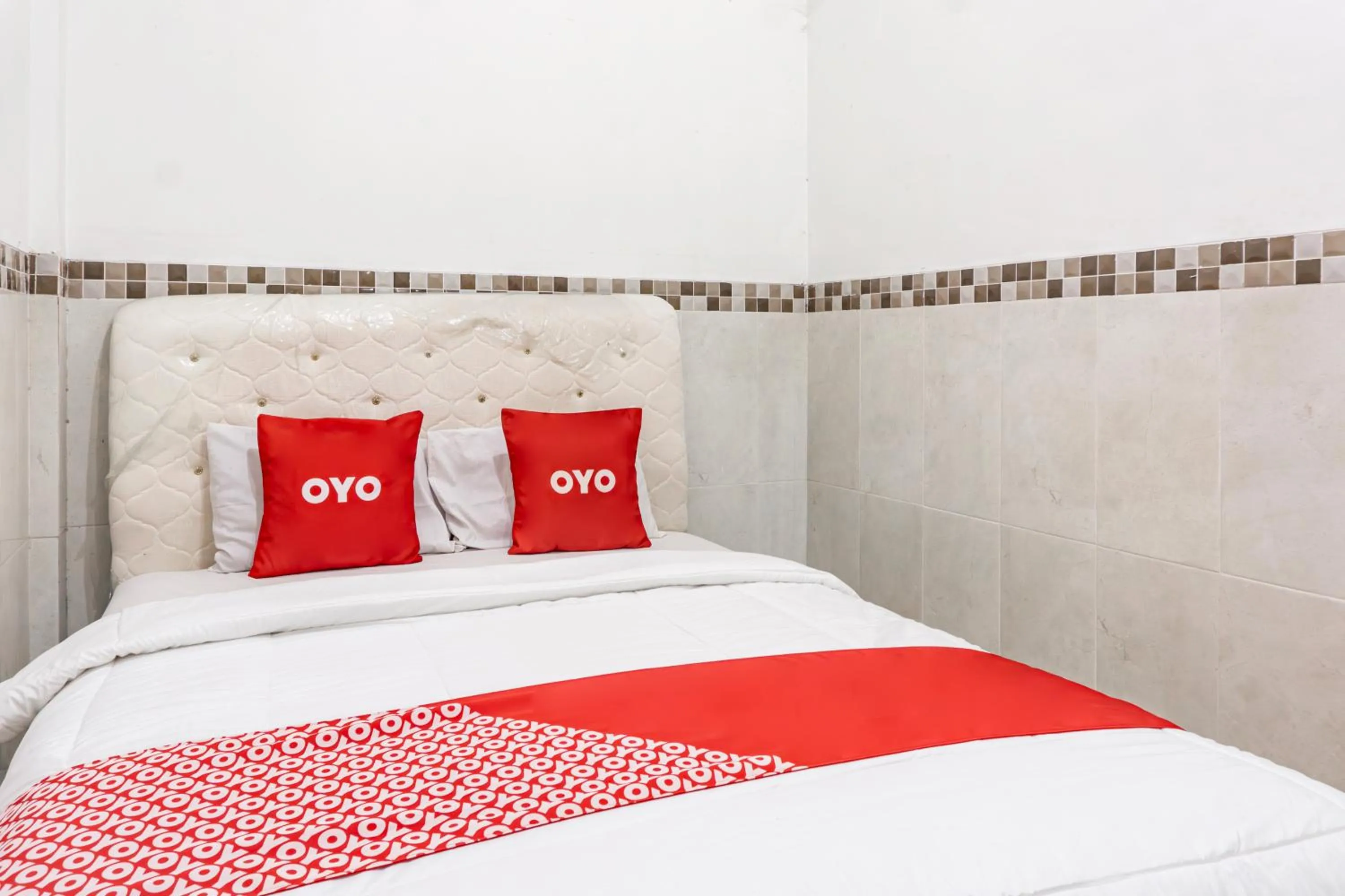 Photo of the whole room, Bed in Hotel O Rajabasa Near Universitas Lampung Formerly Hotel Prasetya