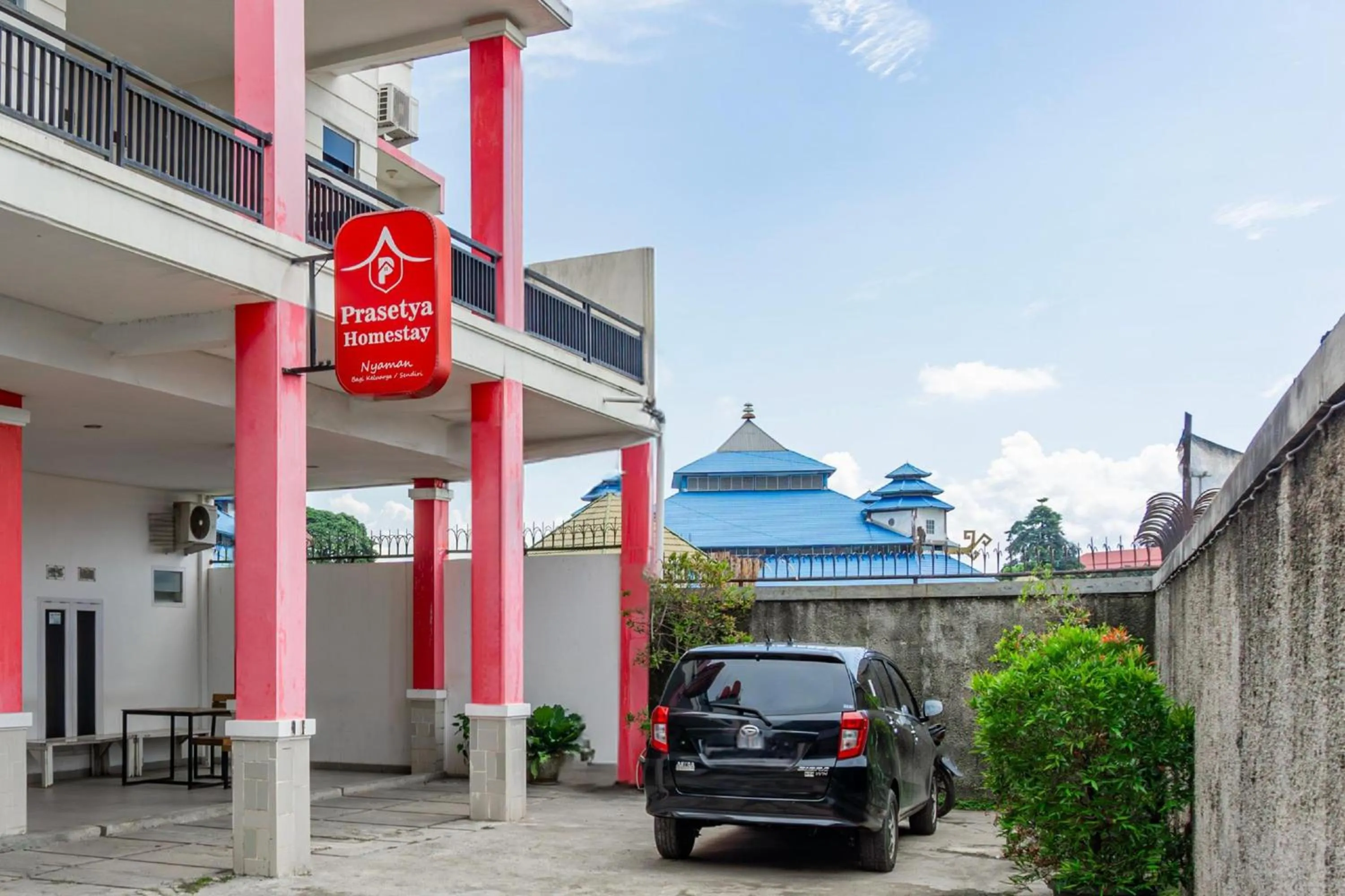 Facade/entrance in Hotel O Rajabasa Near Universitas Lampung Formerly Hotel Prasetya