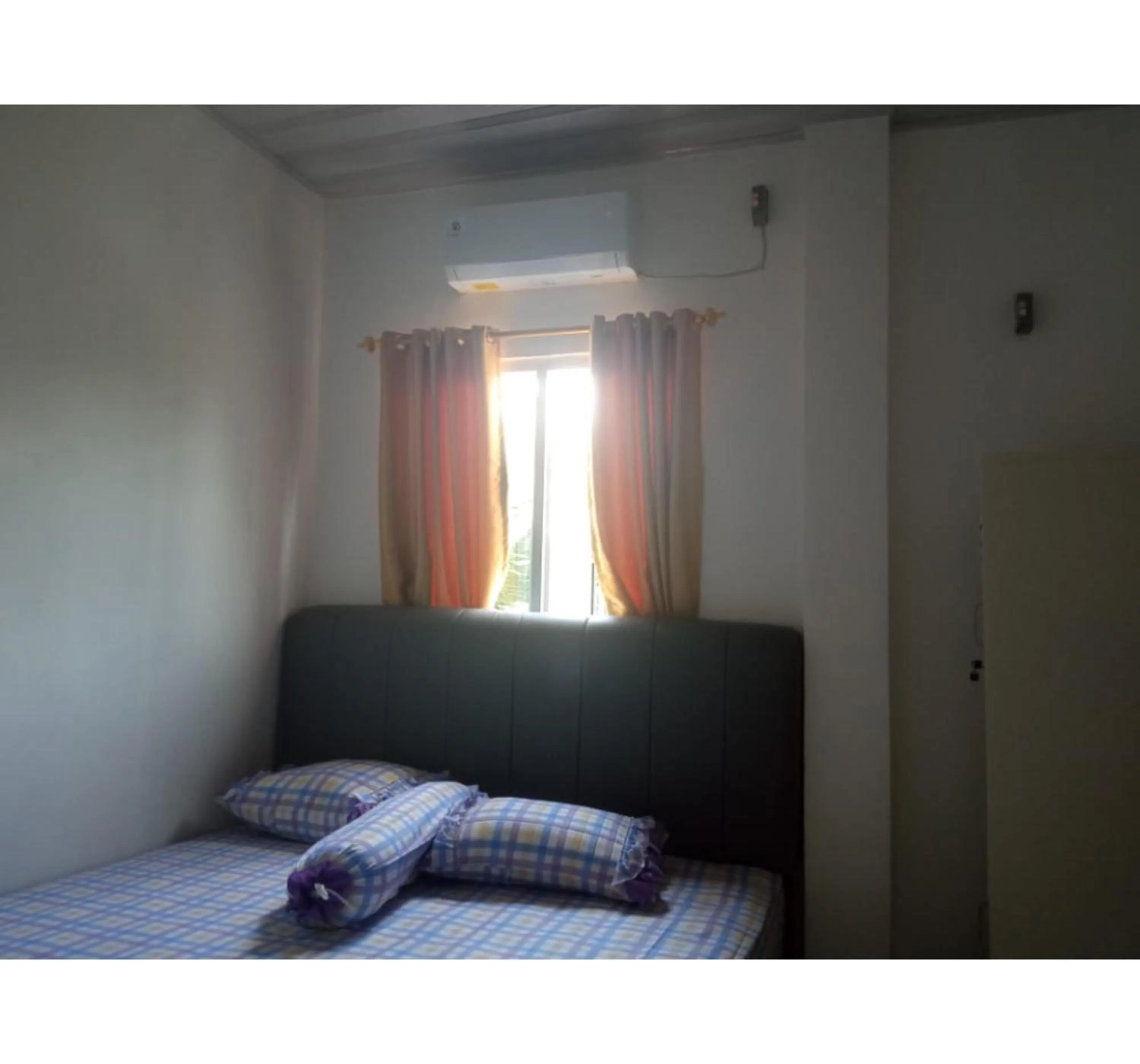 Bedroom, Bed in Hotel O Ratha Guest House Syariah