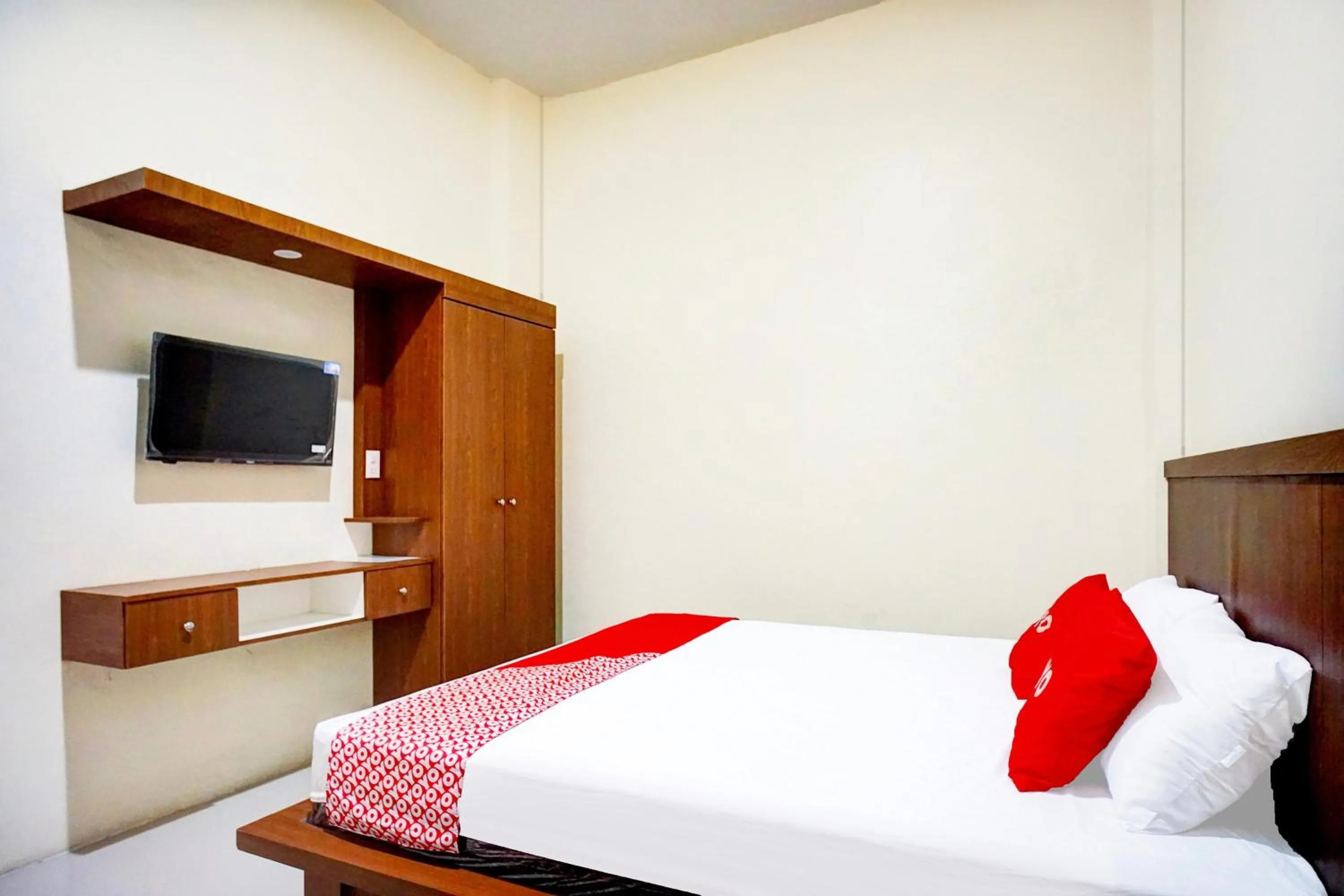 Bedroom, Bed in Hotel O P&g Guest House