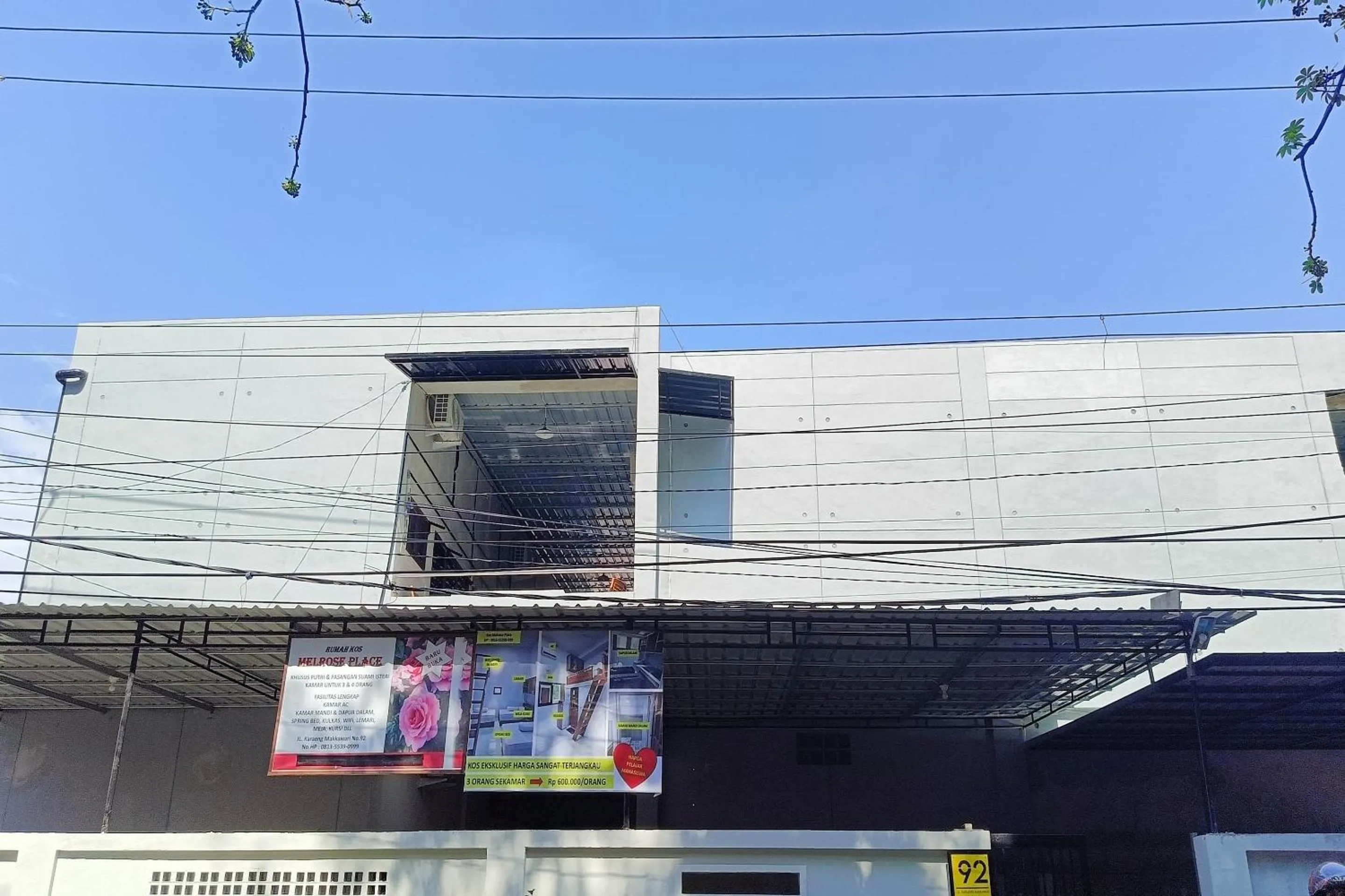 Facade/entrance in Hotel O Melros Place Homestay