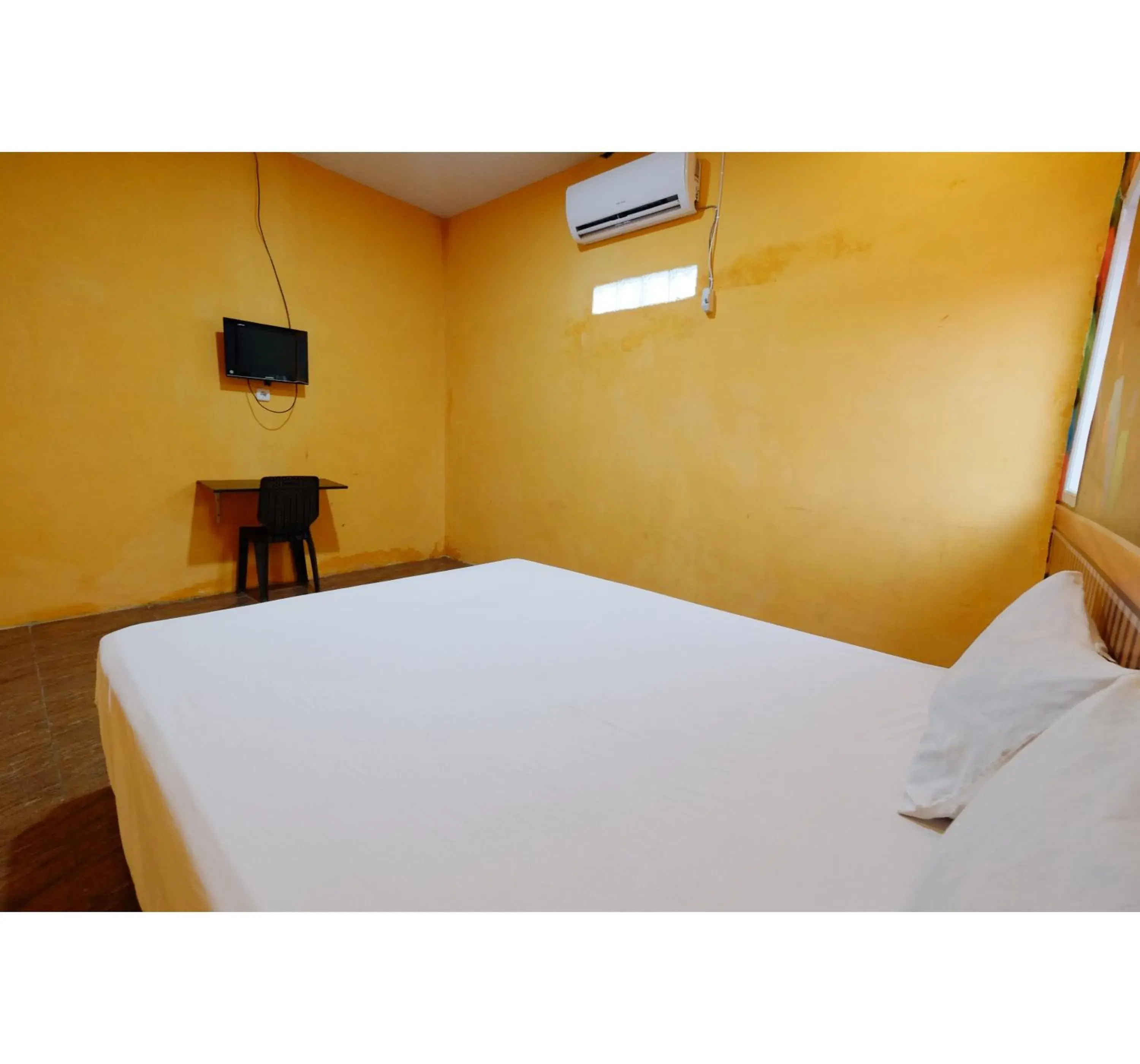 Bedroom, Bed in Hotel O Pondok Sahabat Vianty Near SDN Kampung Parang Bedroom, Bed in Hotel O Pondok Sahabat Vianty Near SDN Kampung Parang