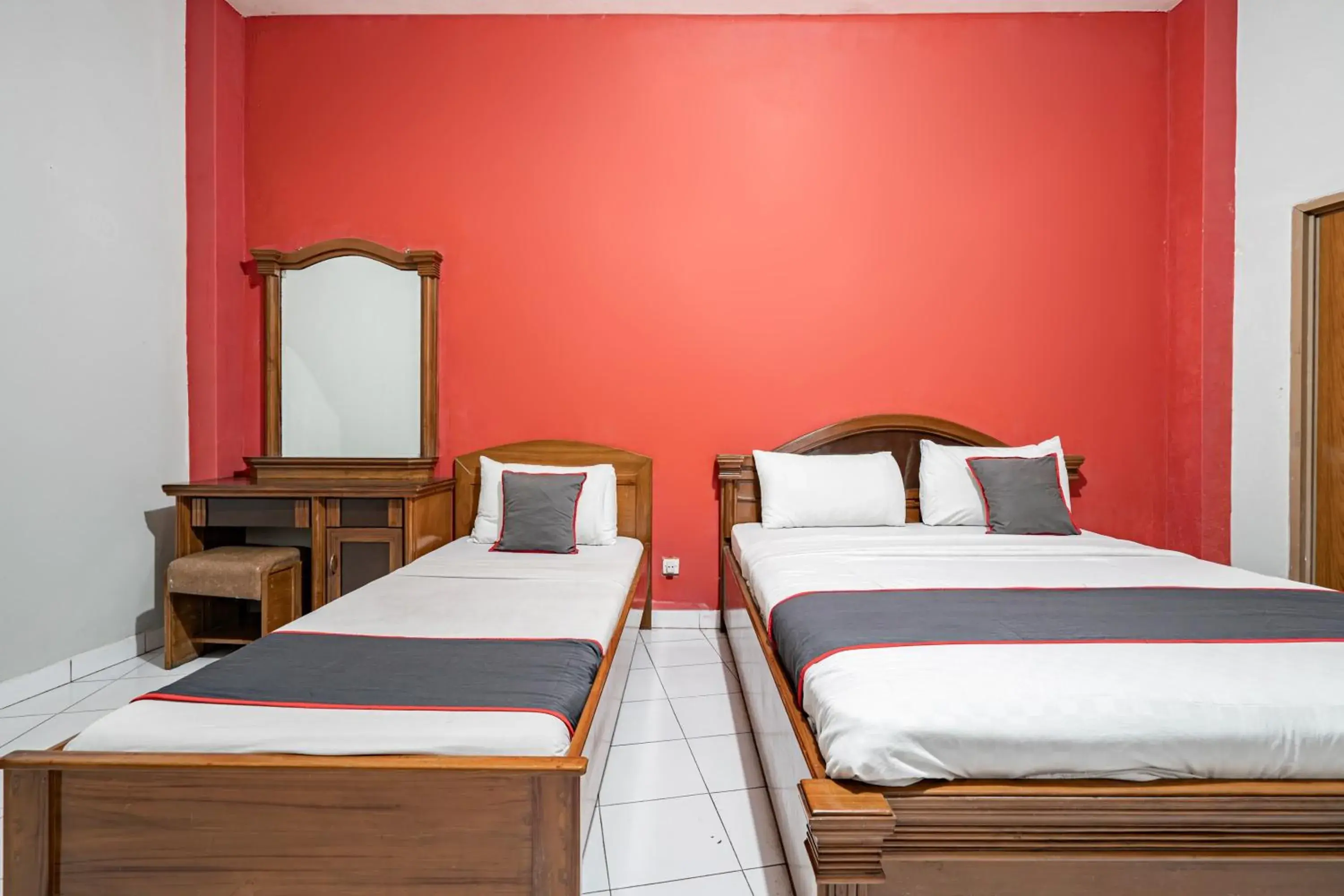 Bedroom, Bed in Collection O Tasikmalaya Near Stadium Wiradadaha Formerly Hotel Abadi Bedroom, Bed in Collection O Tasikmalaya Near Stadium Wiradadaha Formerly Hotel Abadi