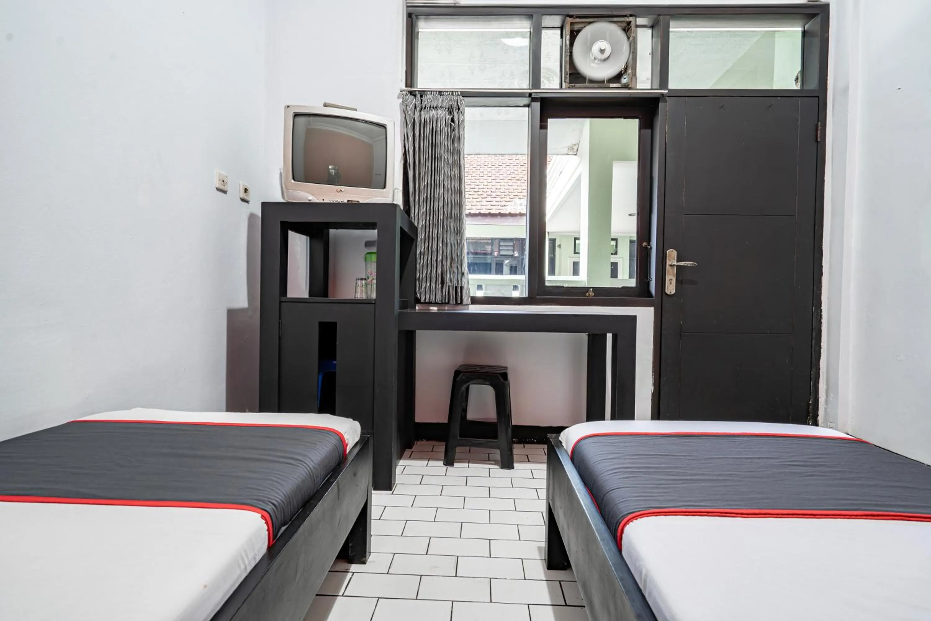 Bedroom, Bed in Collection O Tasikmalaya Near Stadium Wiradadaha Formerly Hotel Abadi