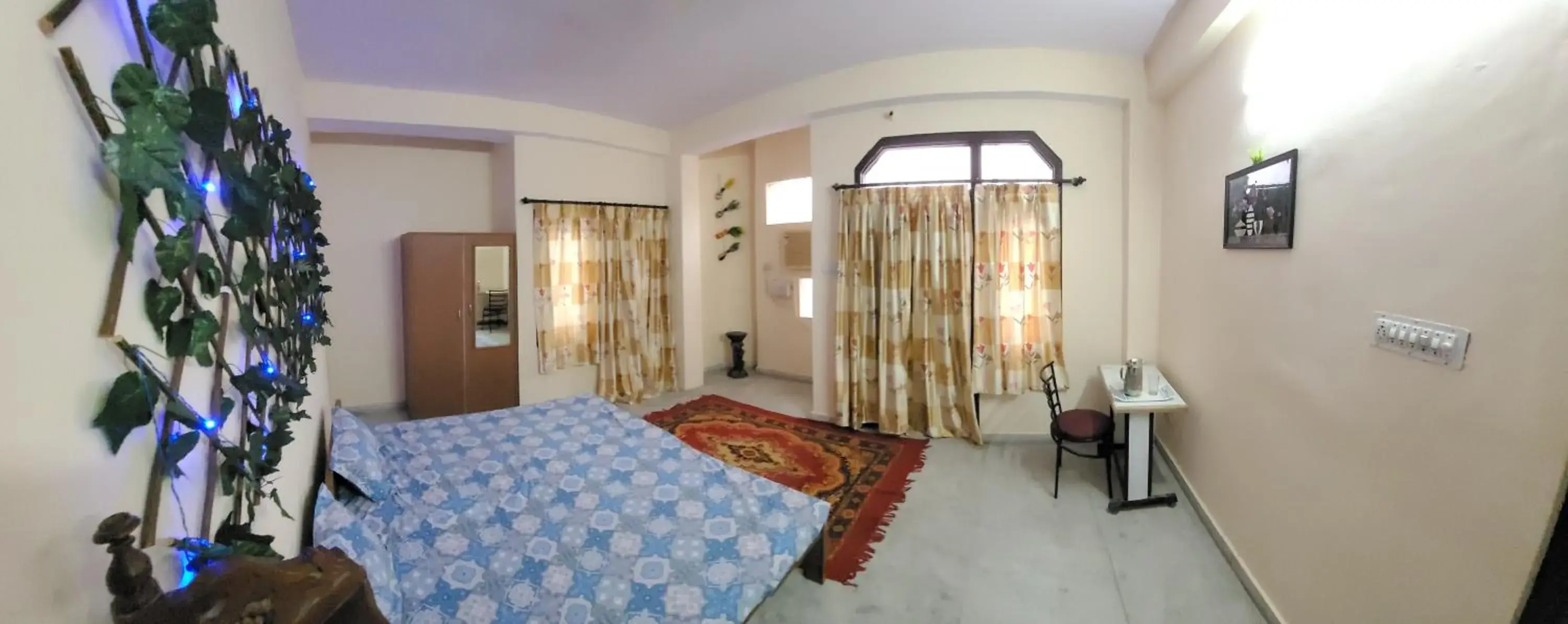 Three-Bedroom Apartment with Balcony - single occupancy in Raahi Homestay Three-Bedroom Apartment with Balcony - single occupancy in Raahi Homestay