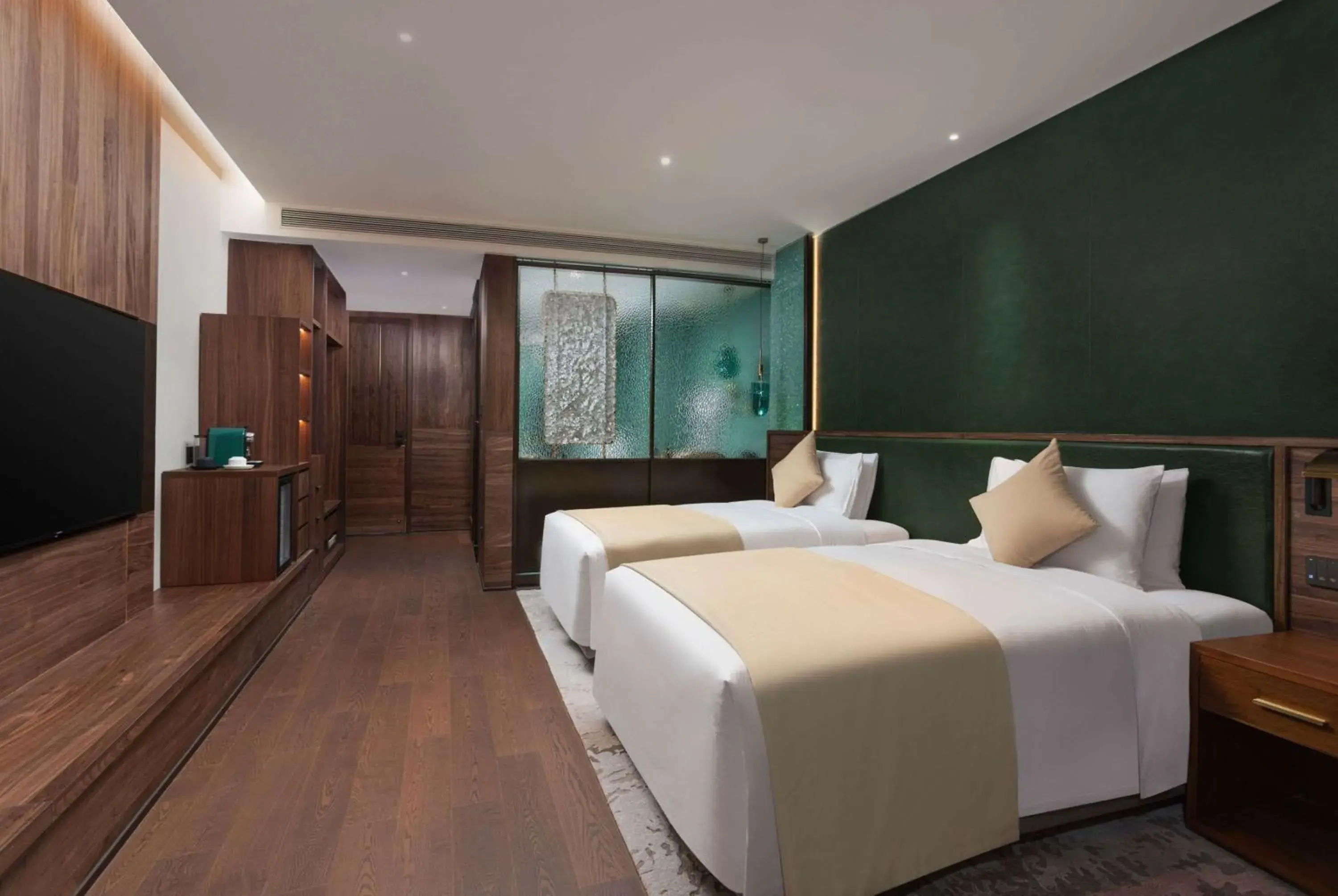 Photo of the whole room, Bed in Wyndham Garden Qionglai Downtown Photo of the whole room, Bed in Wyndham Garden Qionglai Downtown